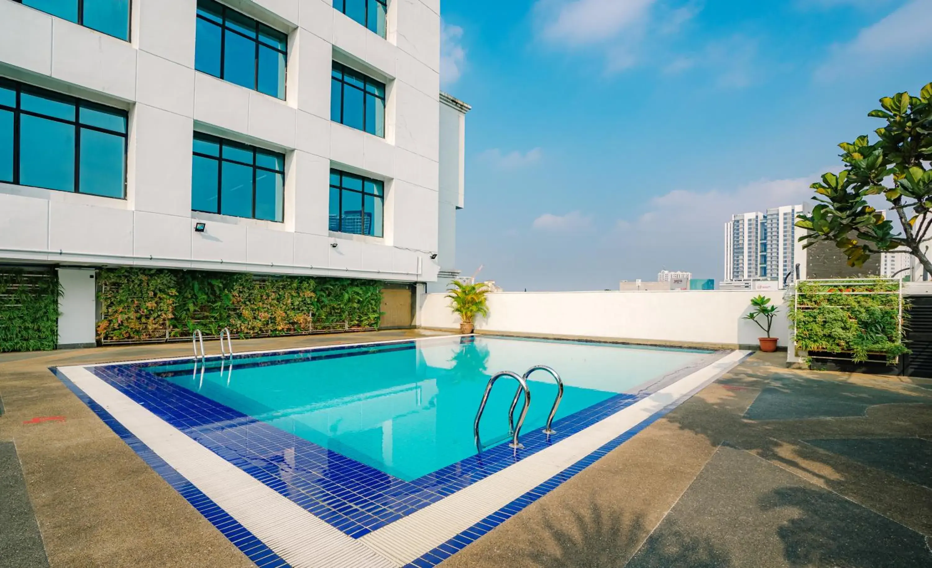 Swimming Pool in Crystal Crown Hotel Petaling Jaya