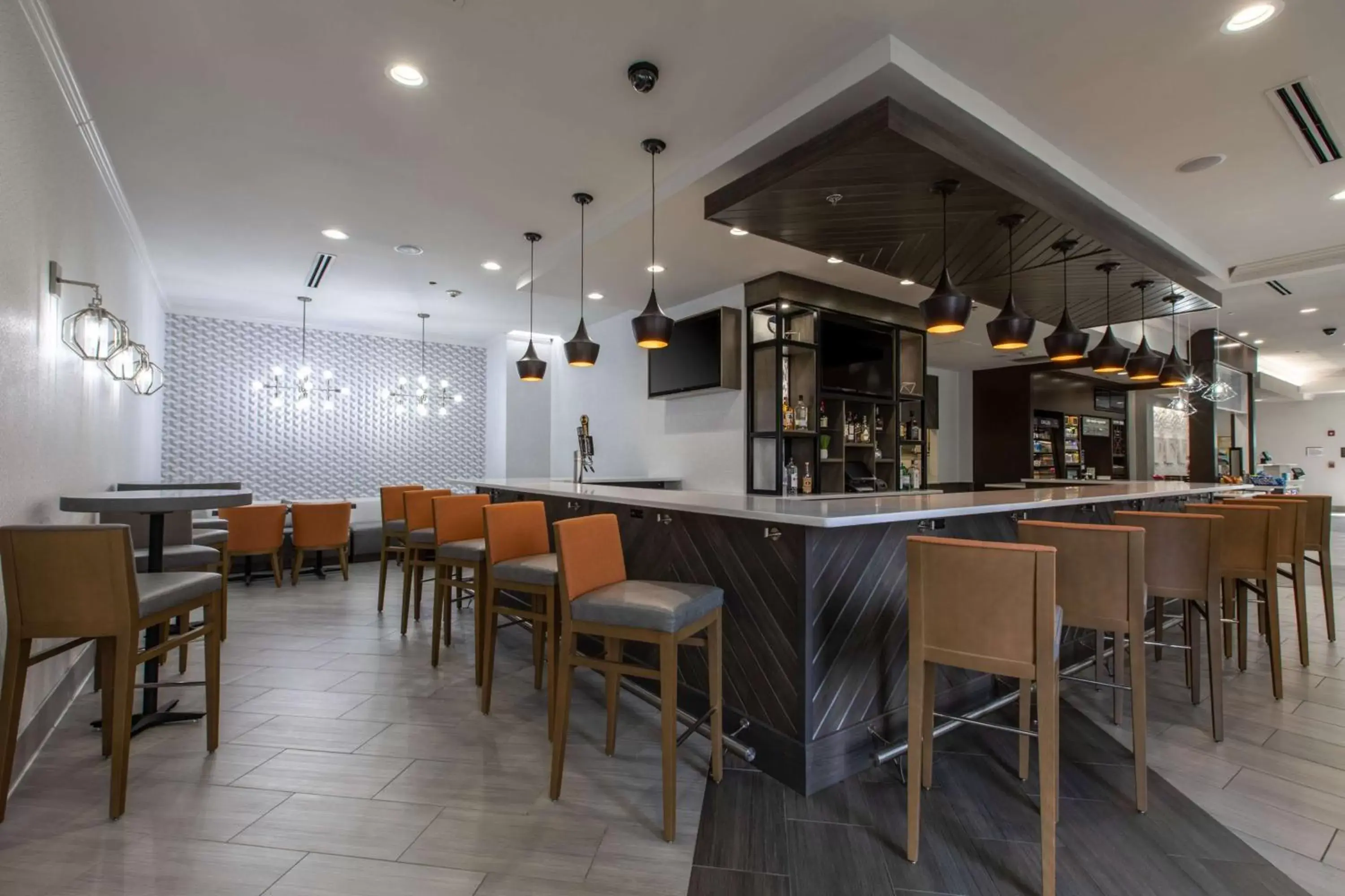 Lounge or bar, Restaurant/Places to Eat in Hilton Garden Inn Lynchburg