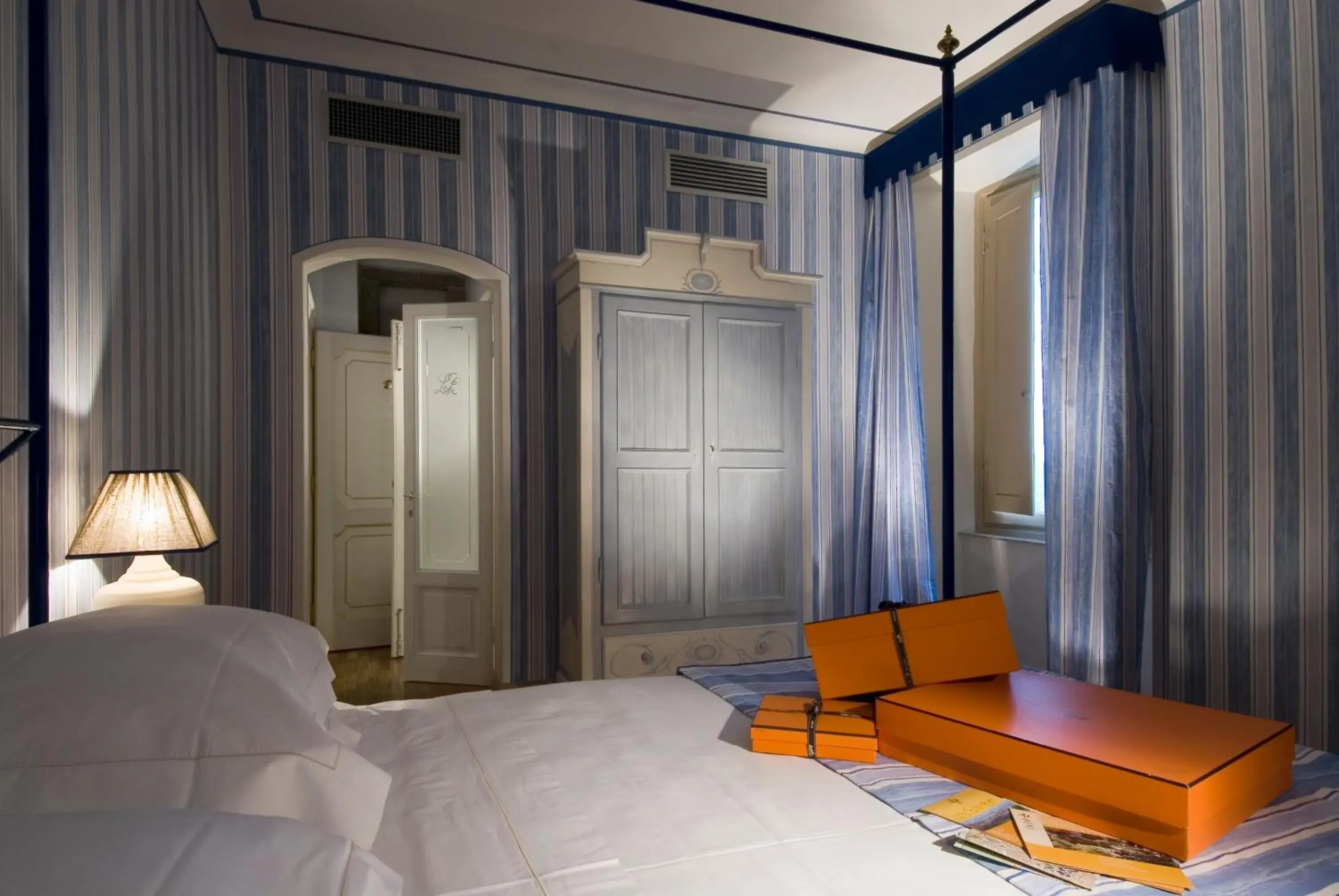 Photo of the whole room, Bed in Villa la Borghetta Resort