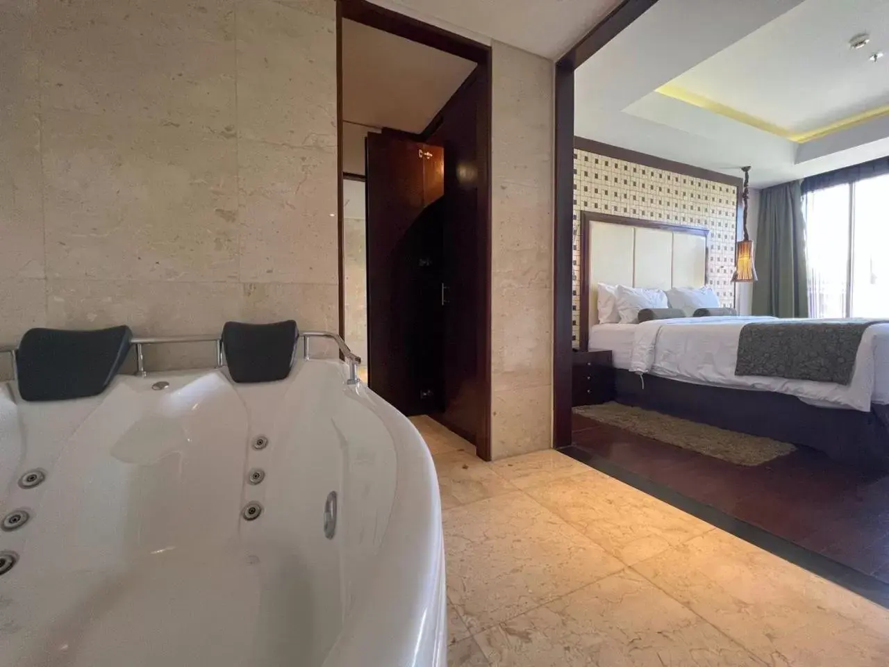 Bathroom in Golden Tulip Jineng Resort Bali