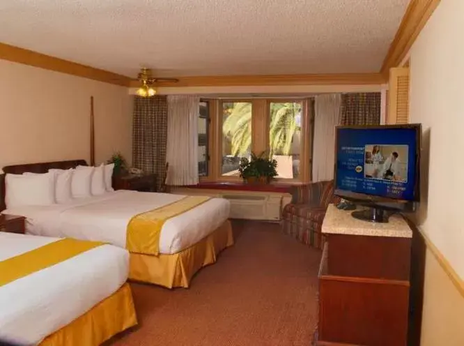 Bedroom, Bed in Historic Santa Maria Inn