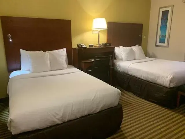 Bed in Comfort Inn Downtown DC/Convention Center