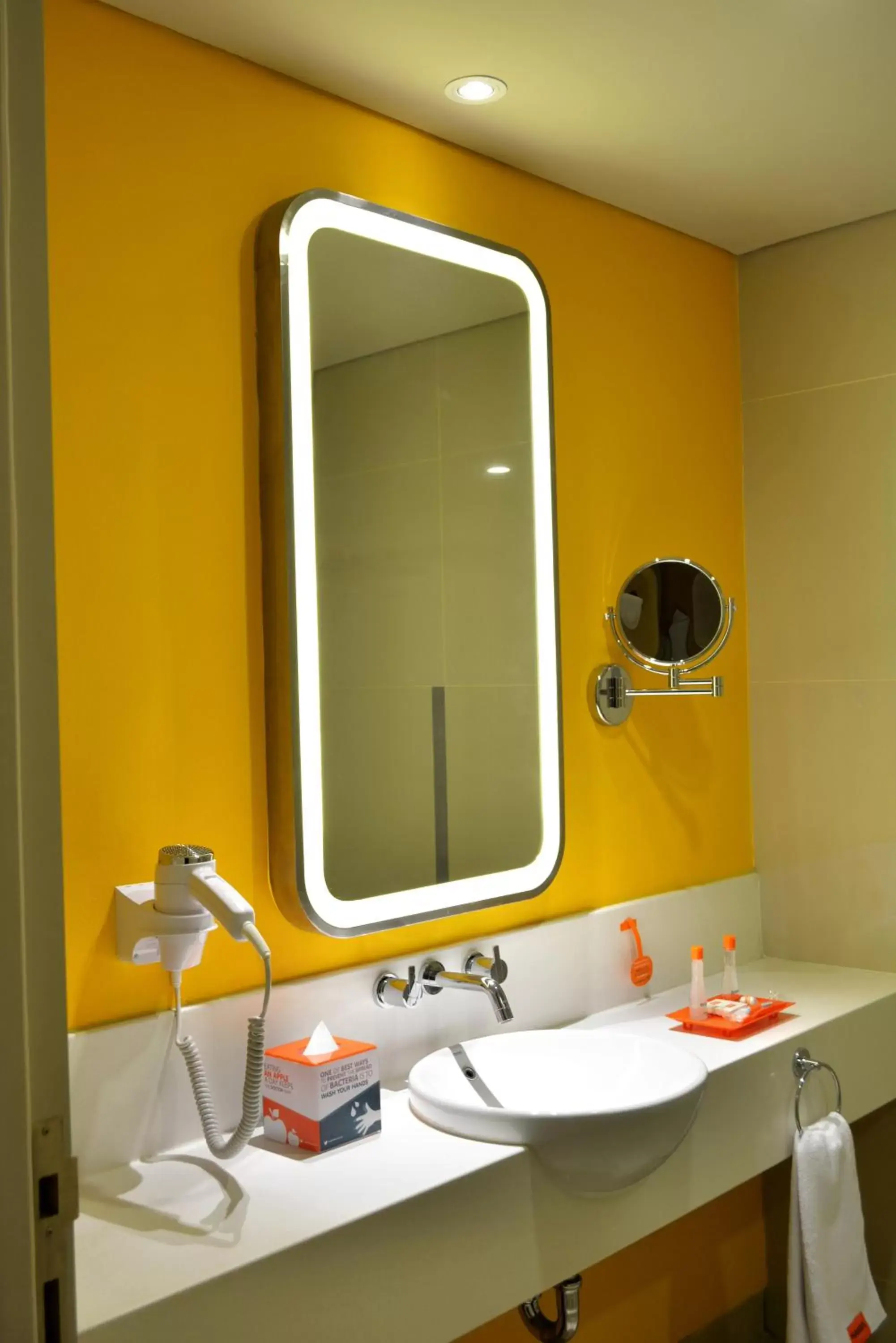 Bathroom in Harris Hotel And Conventions Bekasi