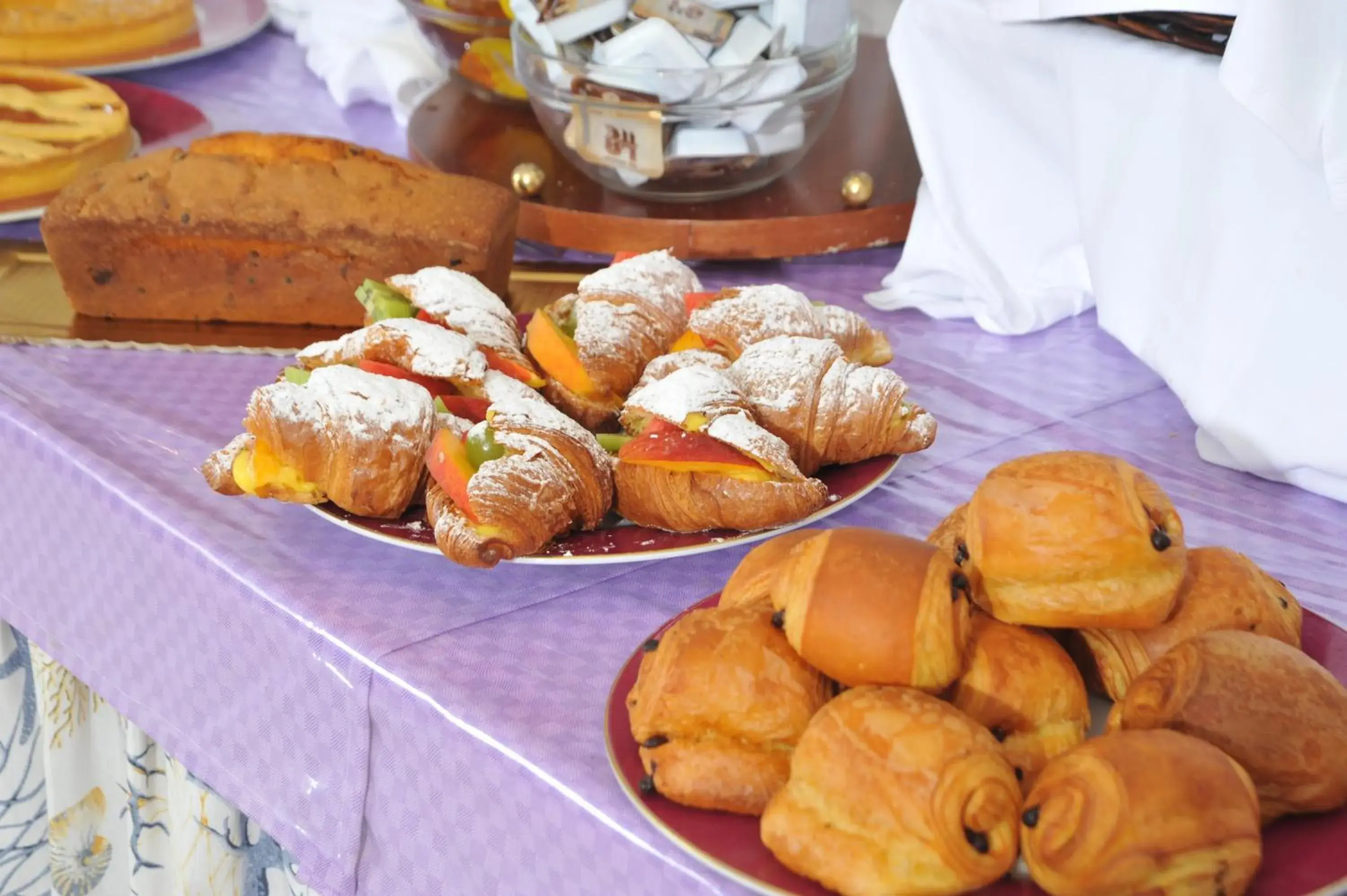 Breakfast in Hotel Degli Aranci