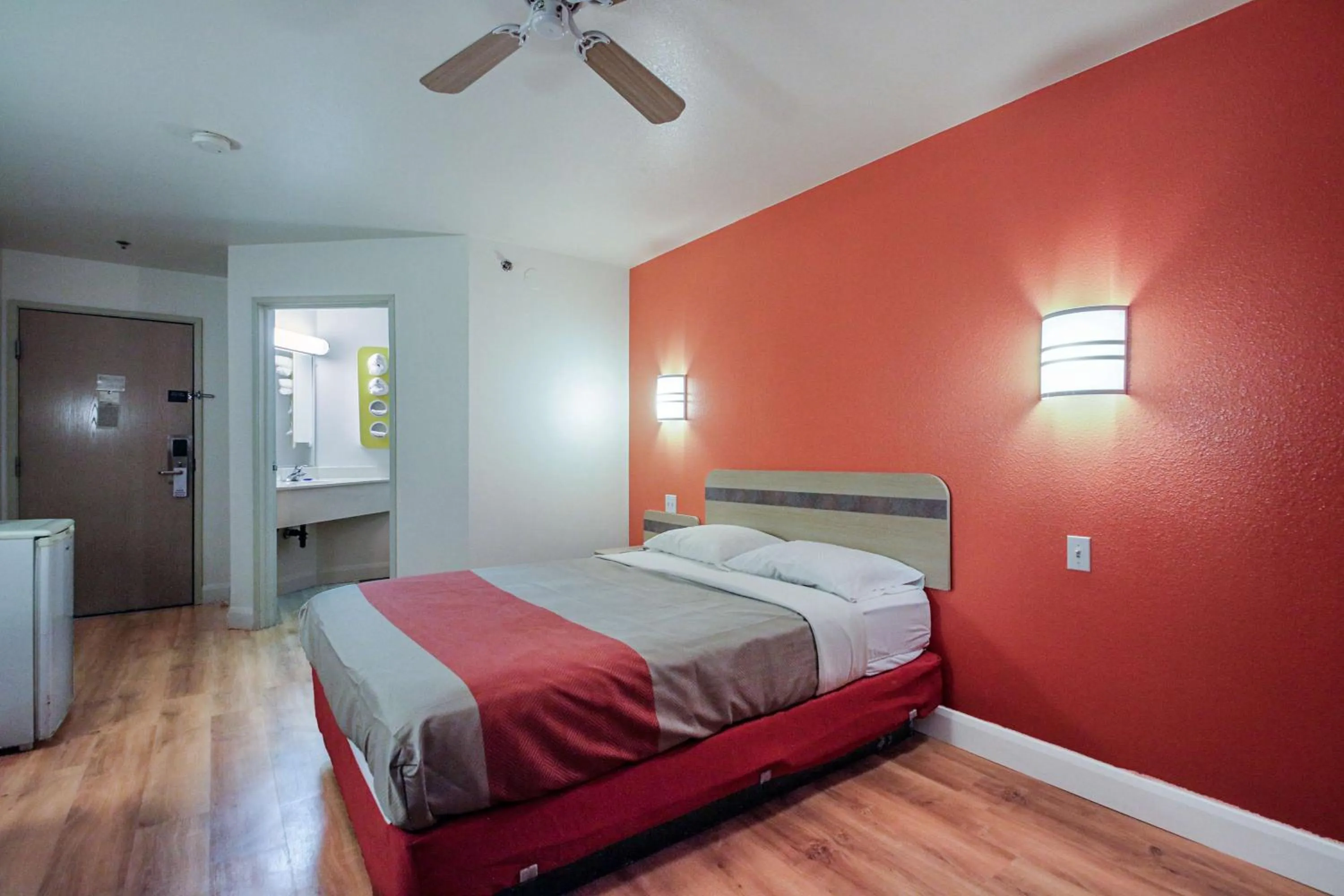 Bedroom, Bed in Motel 6-Nephi, UT