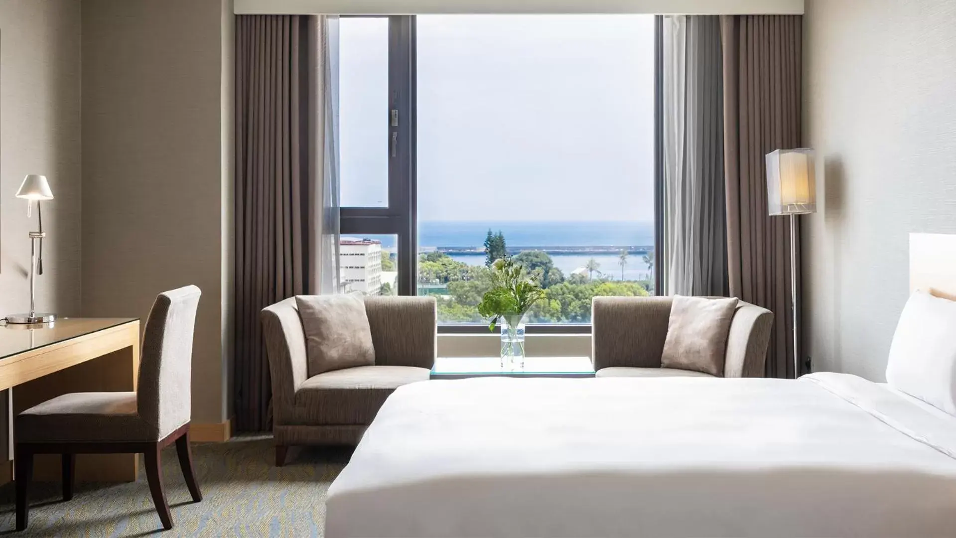 Bedroom in Lakeshore Hotel Hualien