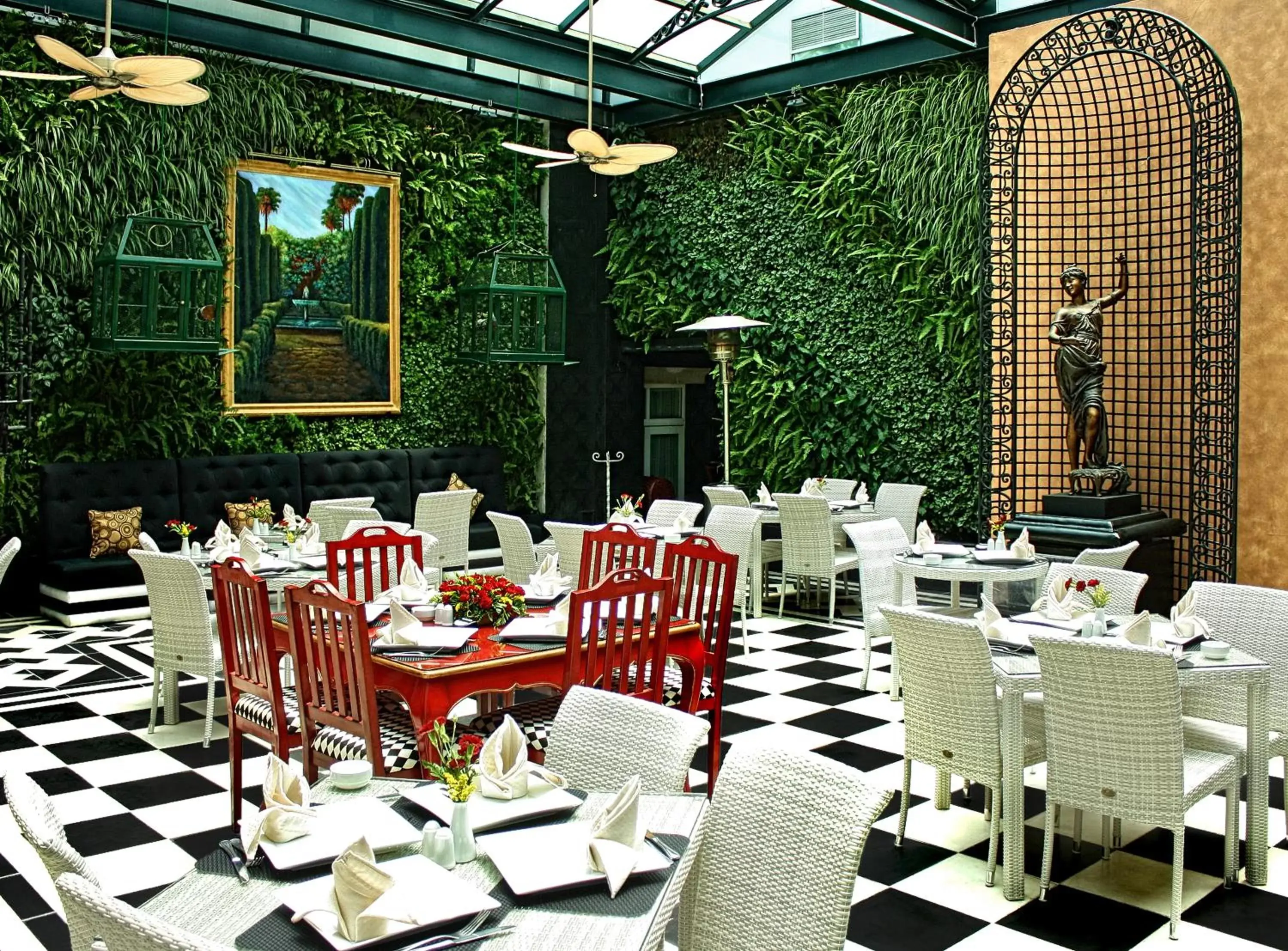 Restaurant/Places to Eat in Hotel Geneve CD de Mexico