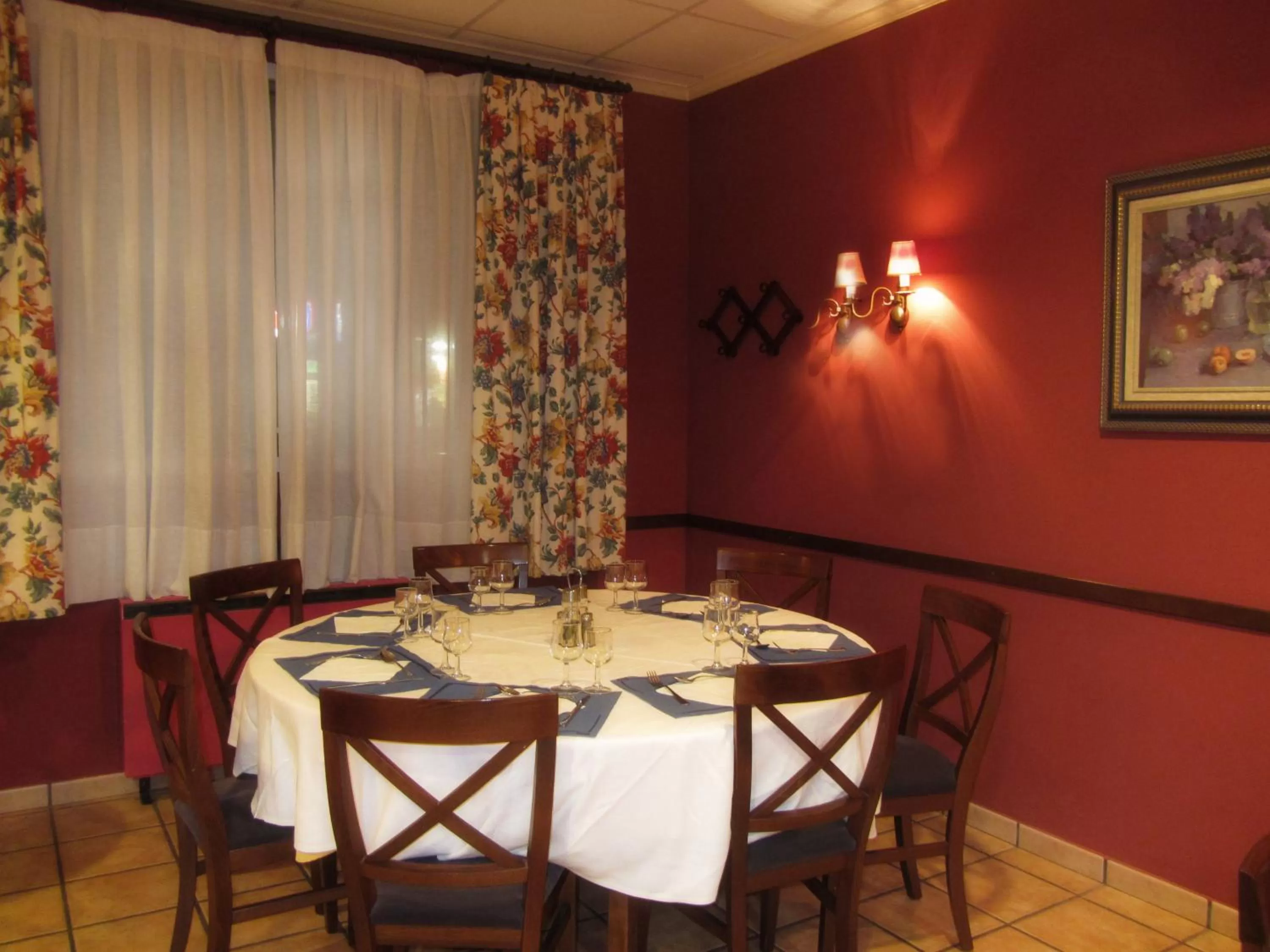 Restaurant/places to eat in Hotel Villa de Utrillas