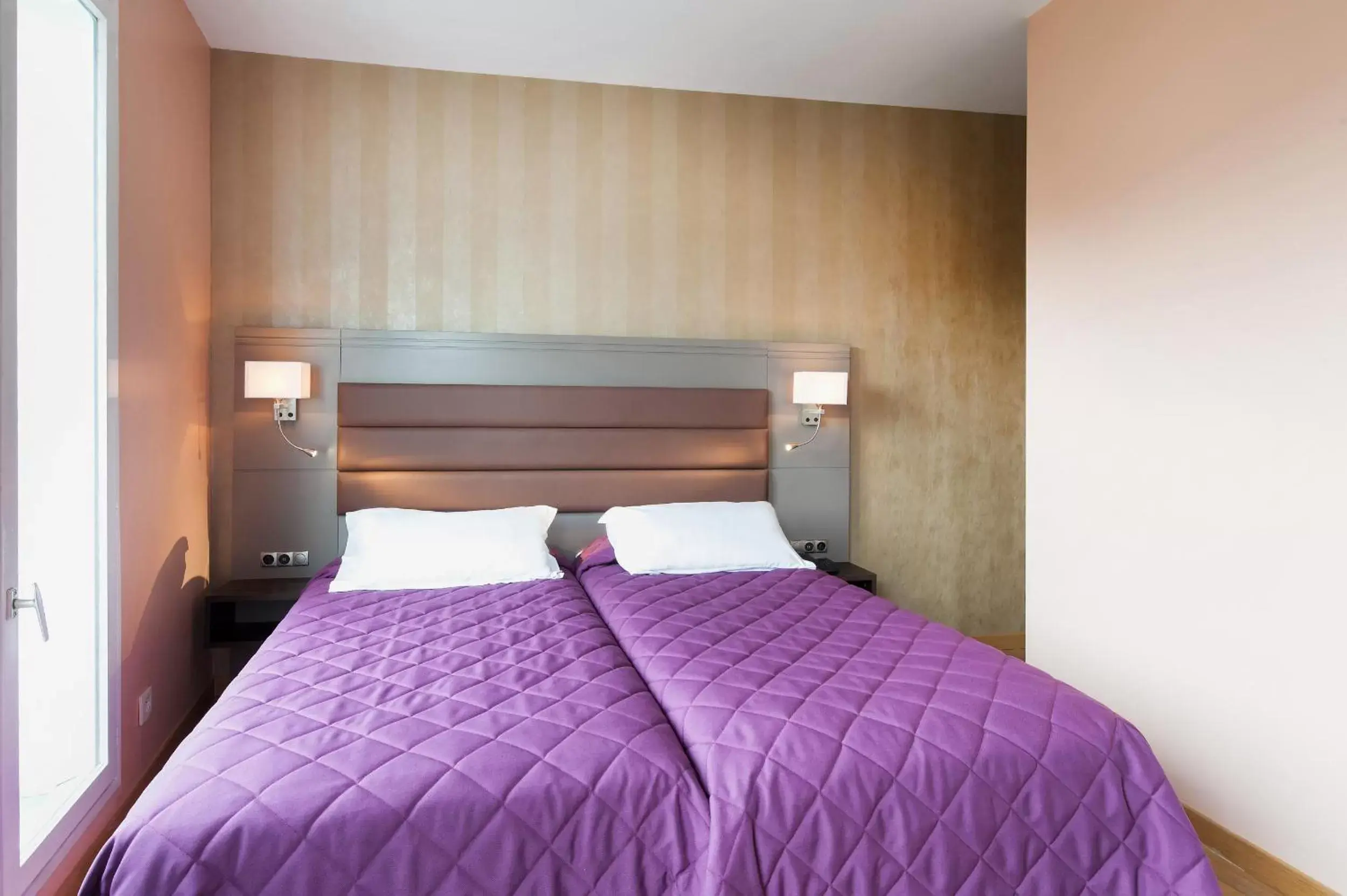 Bedroom, Room Photo in Hotel Americain