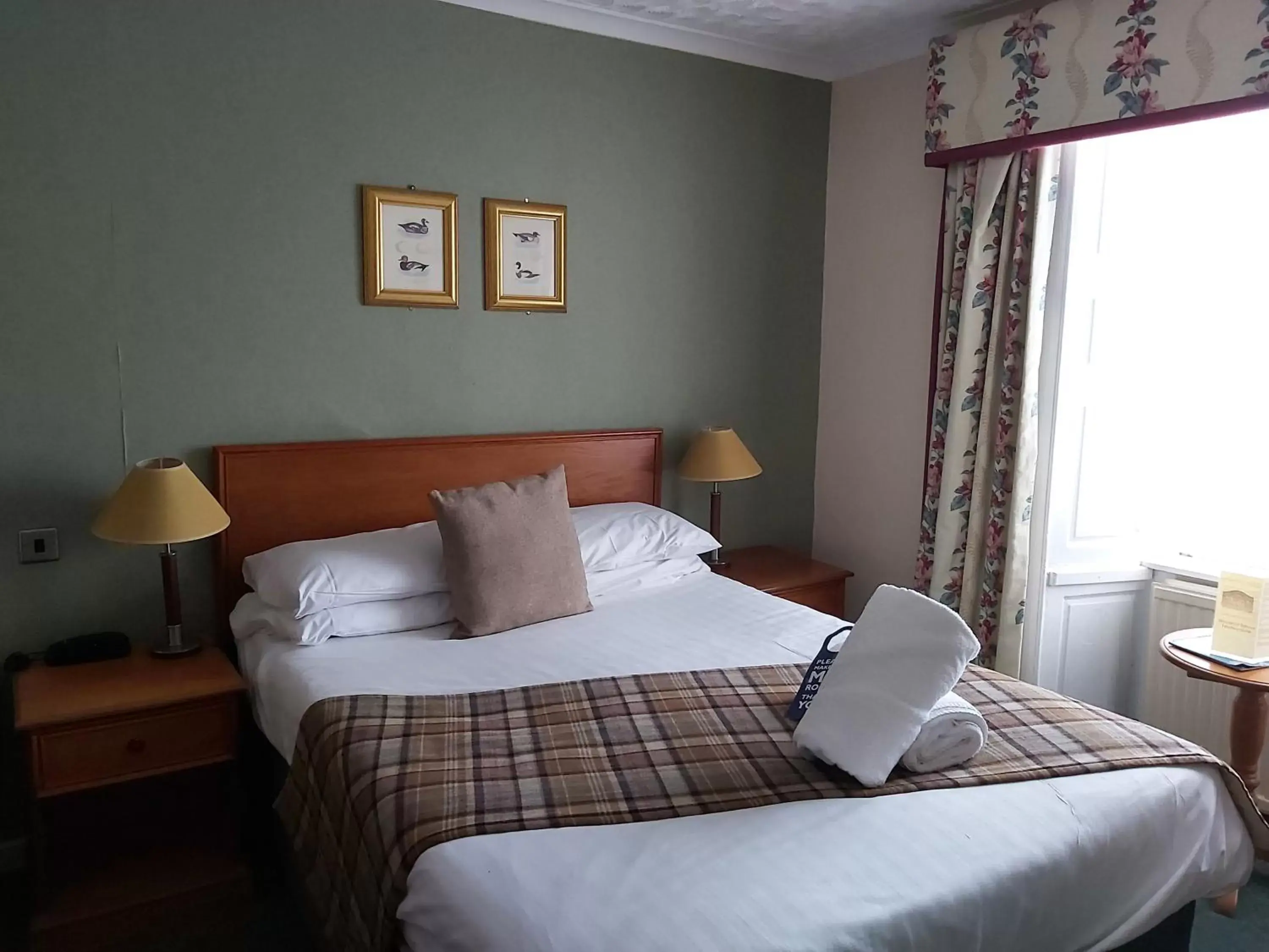 Bedroom, Bed in The Winnock Hotel