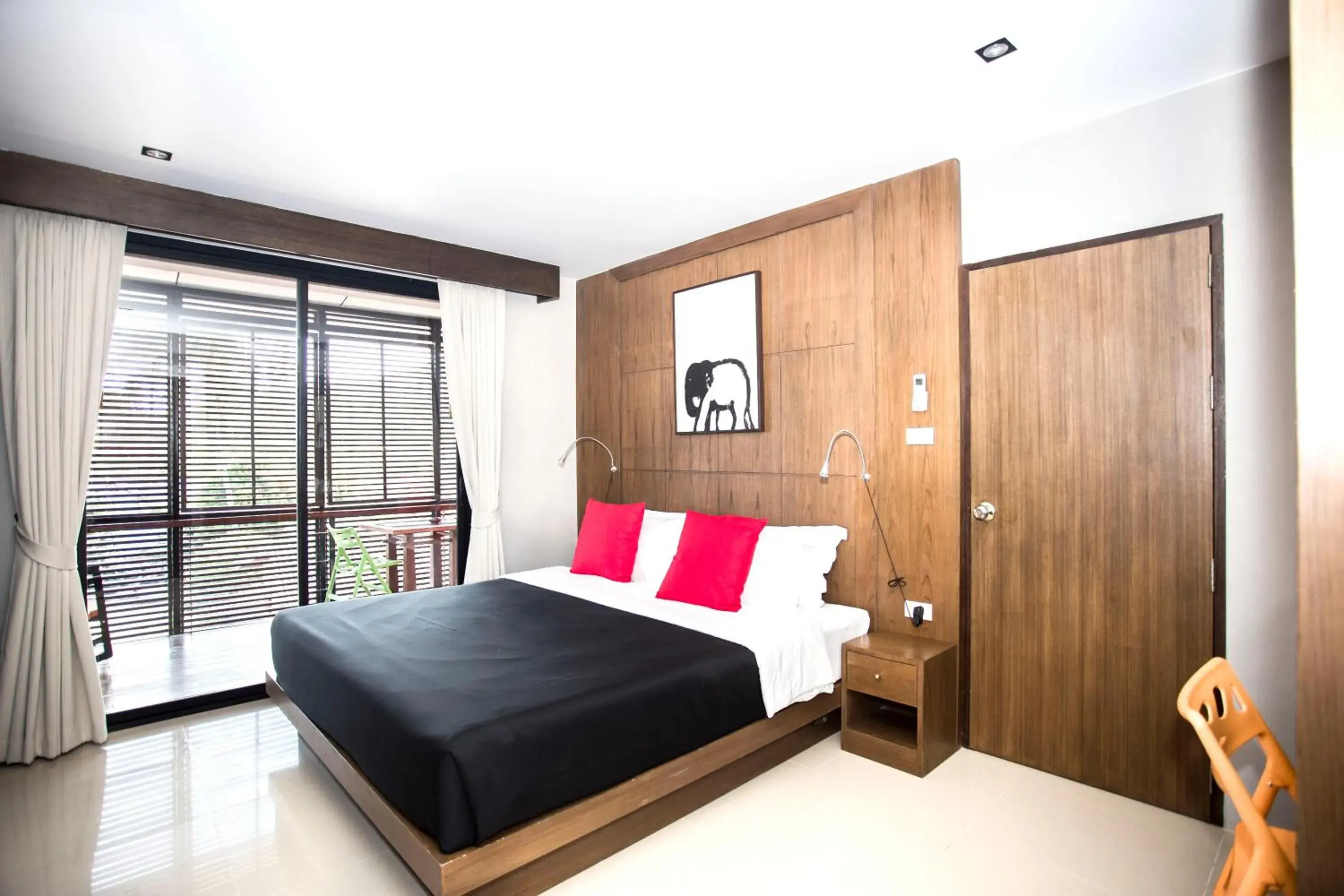 Photo of the whole room, Bed in Amenity Apartel Samui