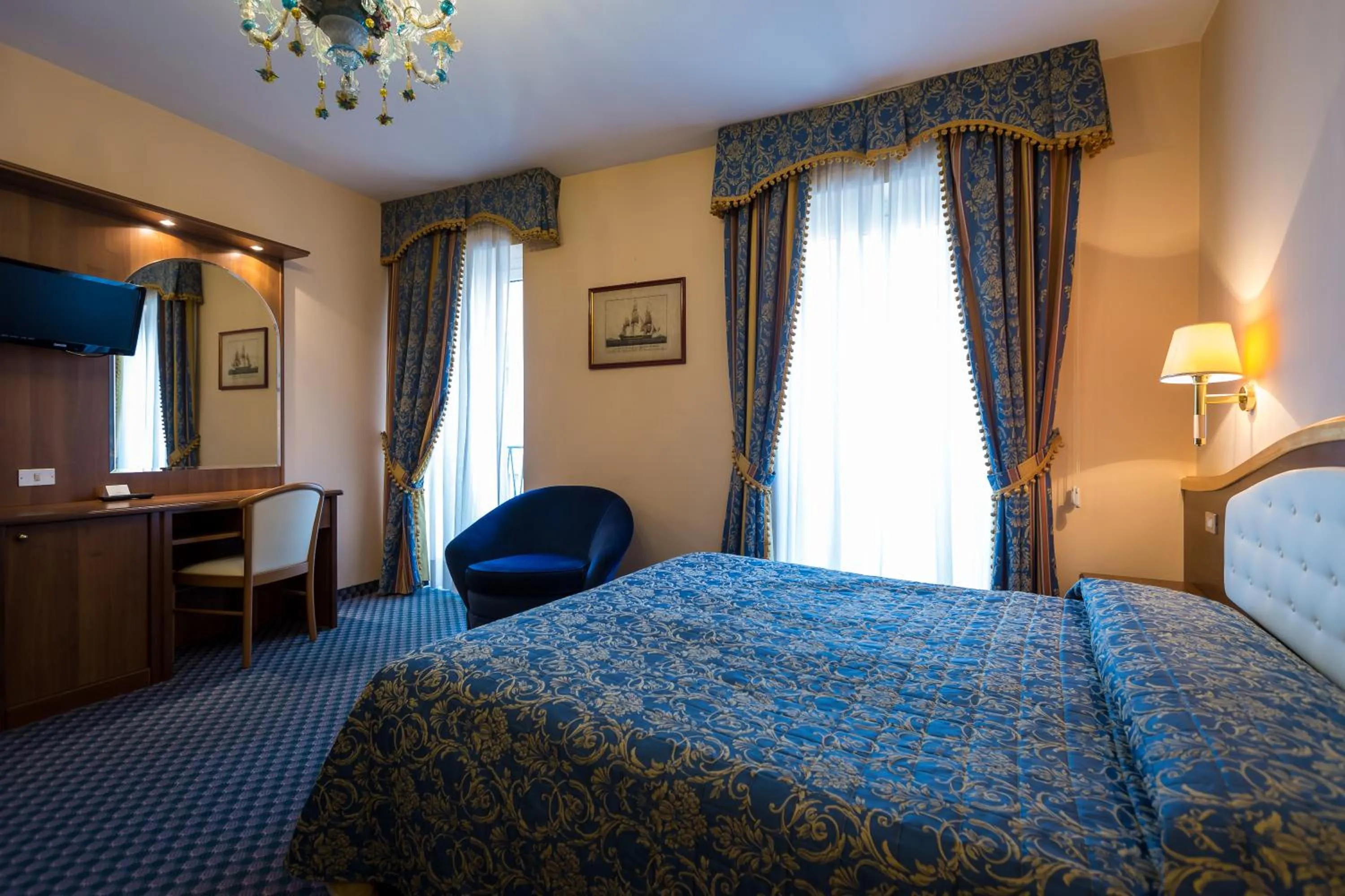 Photo of the whole room, Bed in Hotel Milan Speranza Au Lac