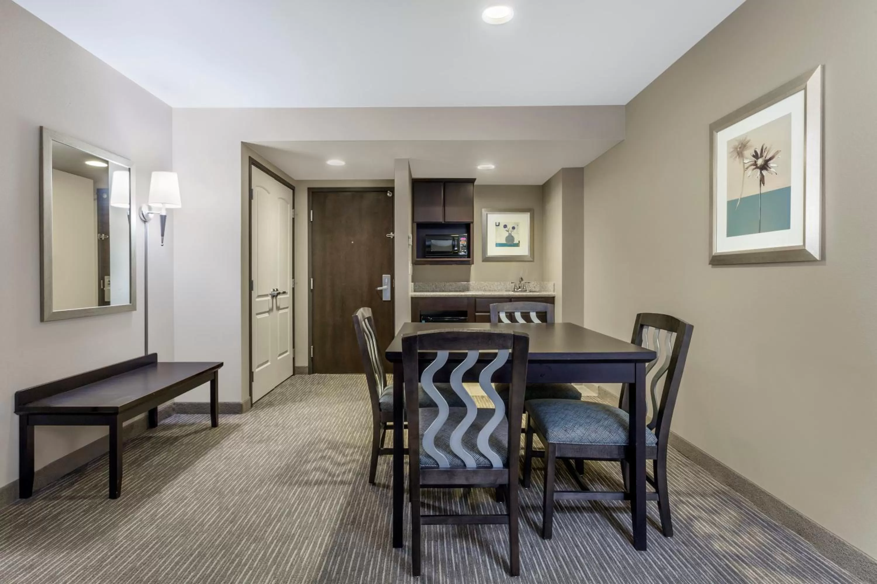 Dining area in Wingate by Wyndham - St. George