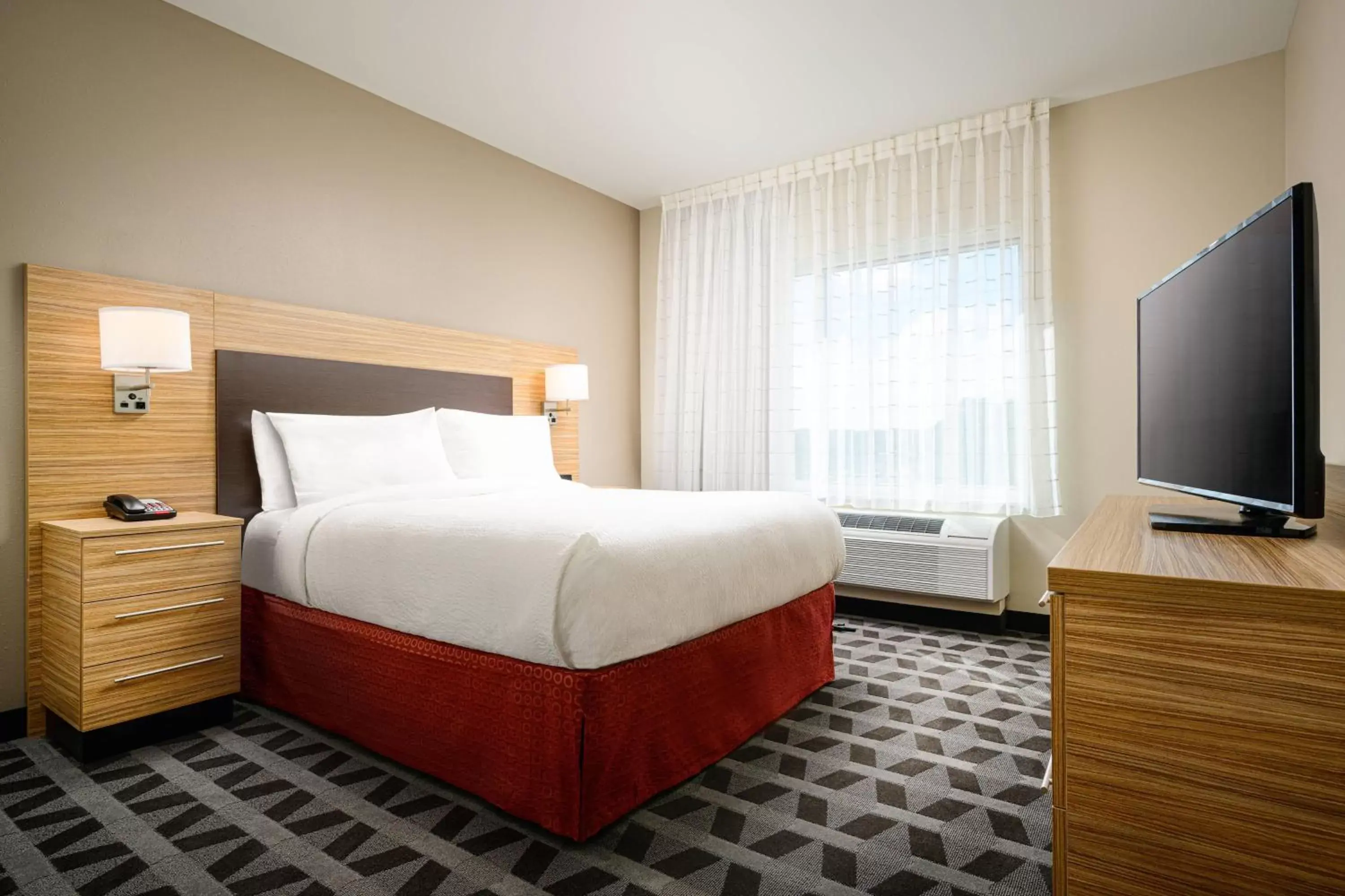 Bedroom, Bed in TownePlace Suites by Marriott Tuscaloosa