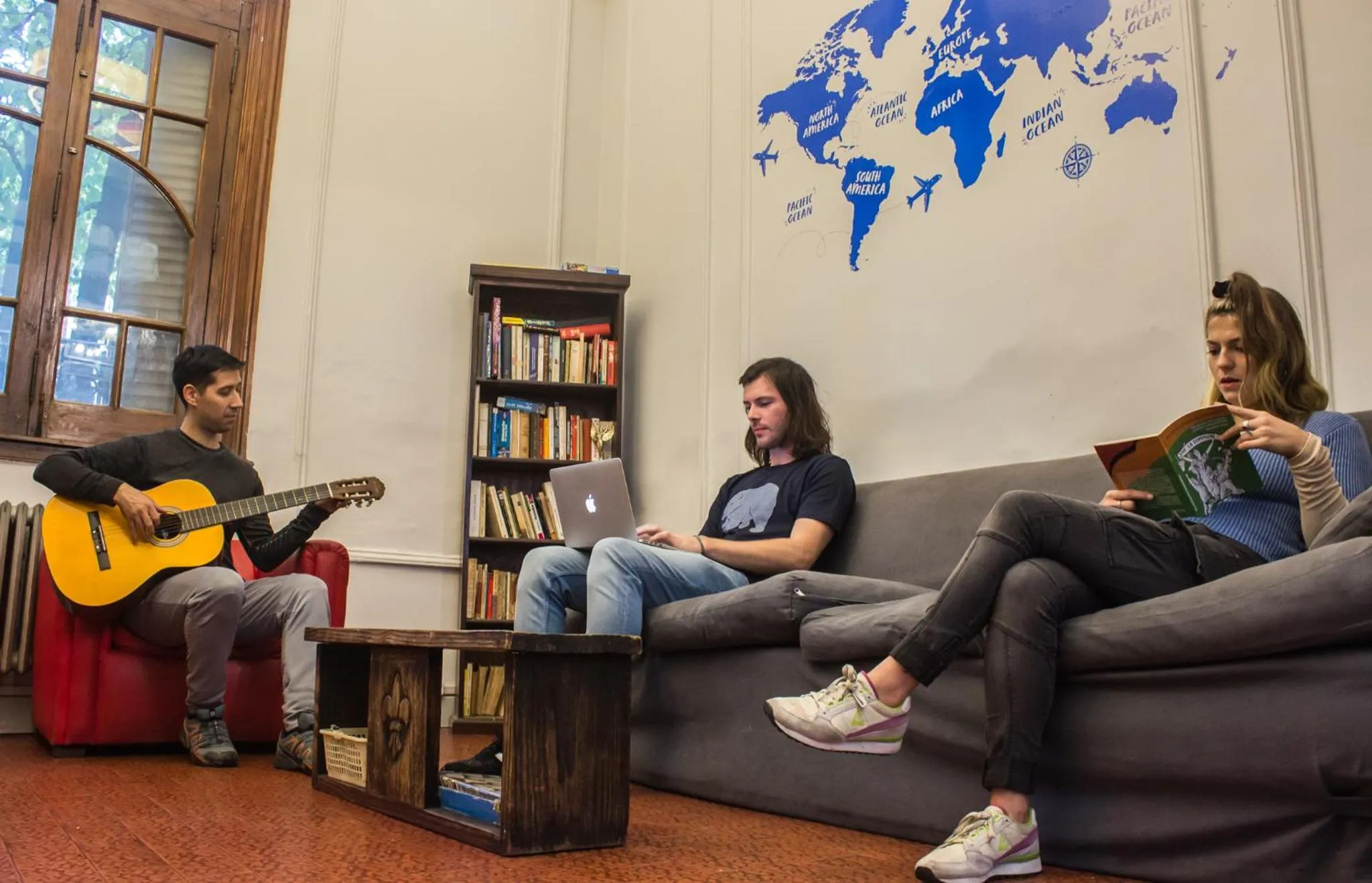 People in Play Hostel Arcos