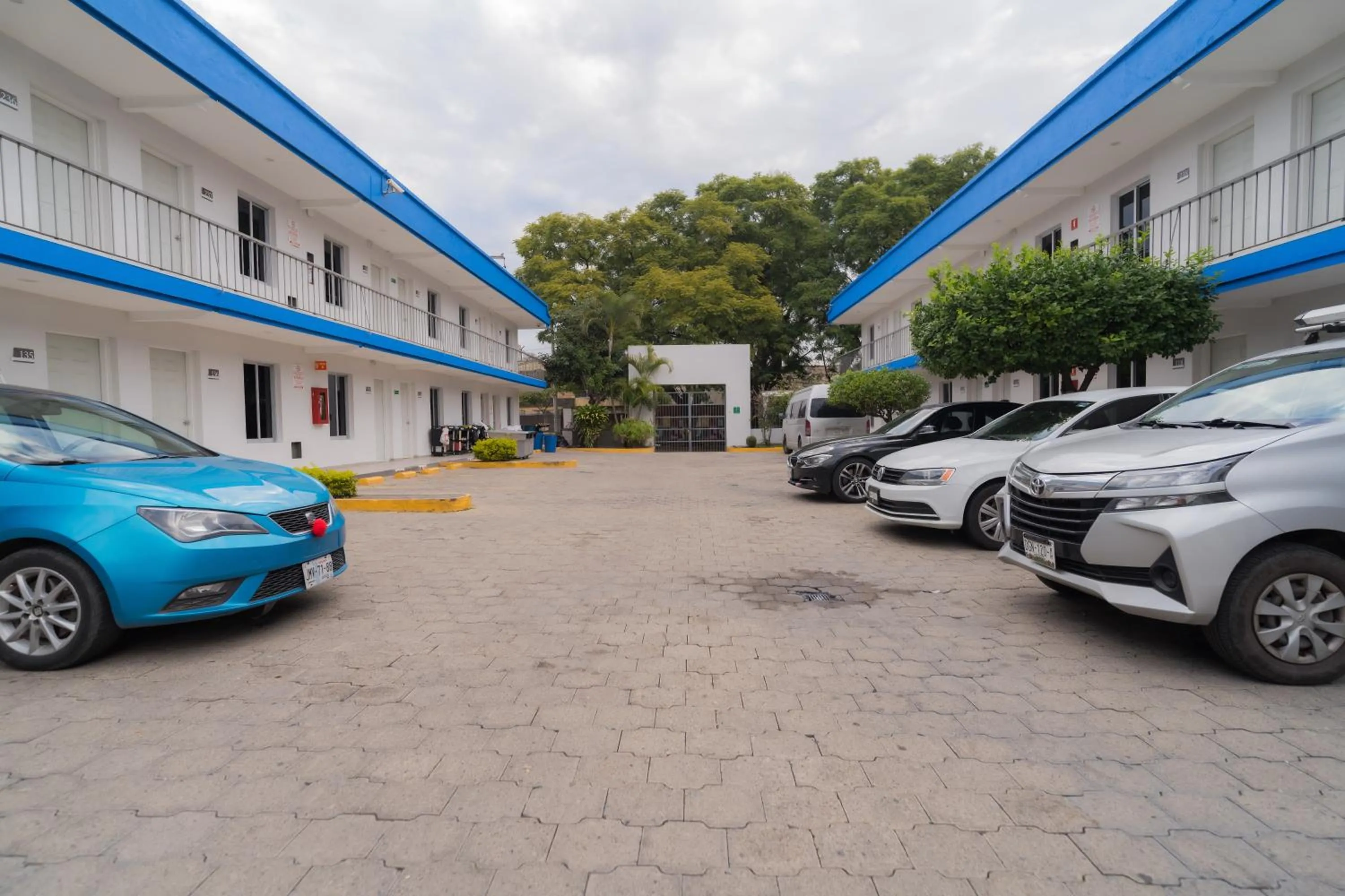 Expo Hotel Guadalajara - Zona Expo frente al Centro de Convenciones