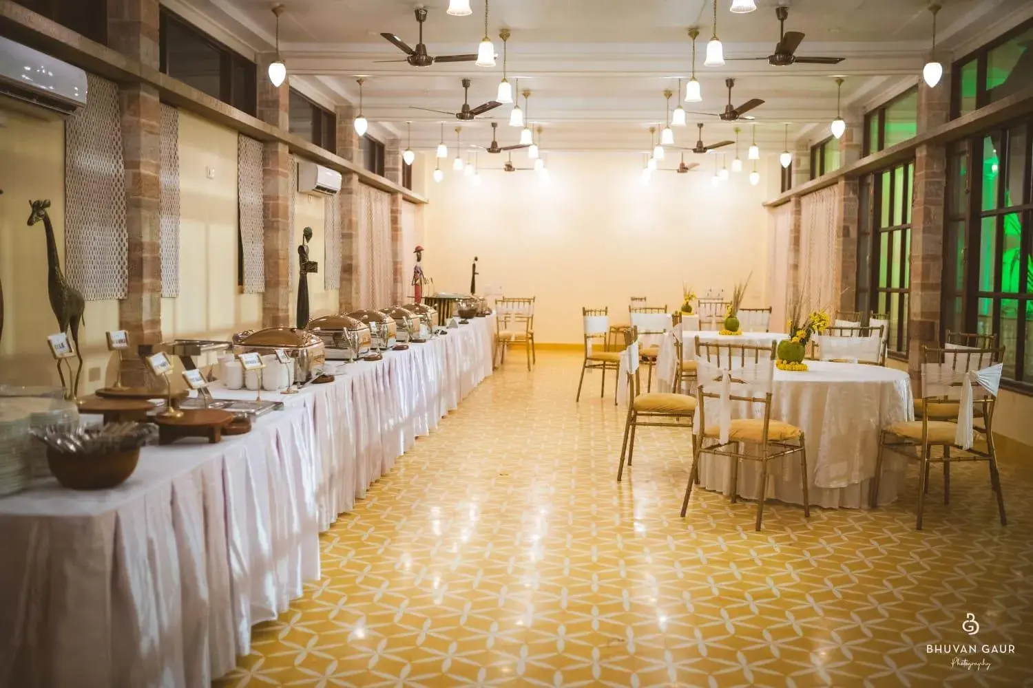 Restaurant/Places to Eat in Jai Niwas Garden Hotel