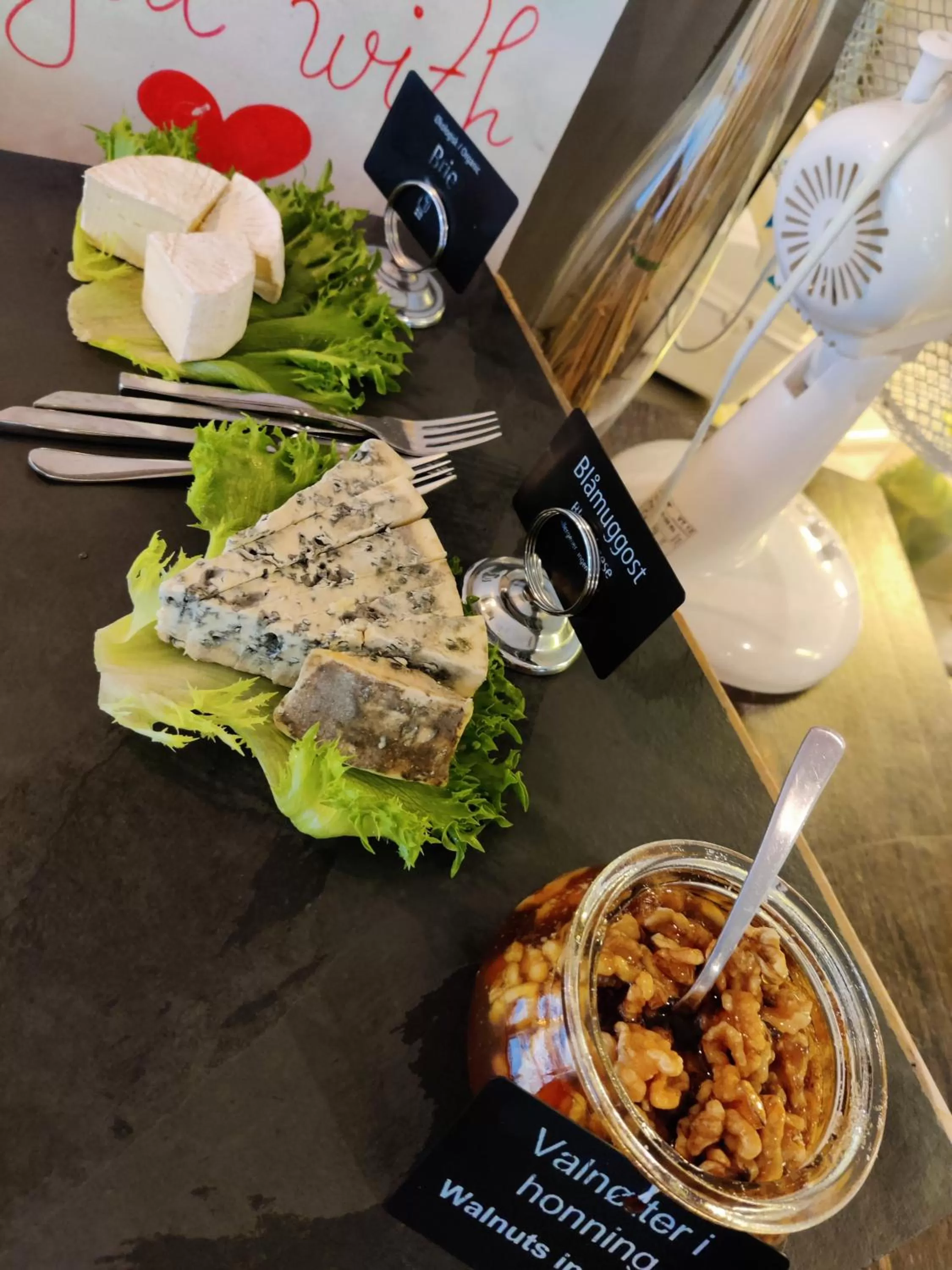 Restaurant/places to eat in First Hotel Millennium