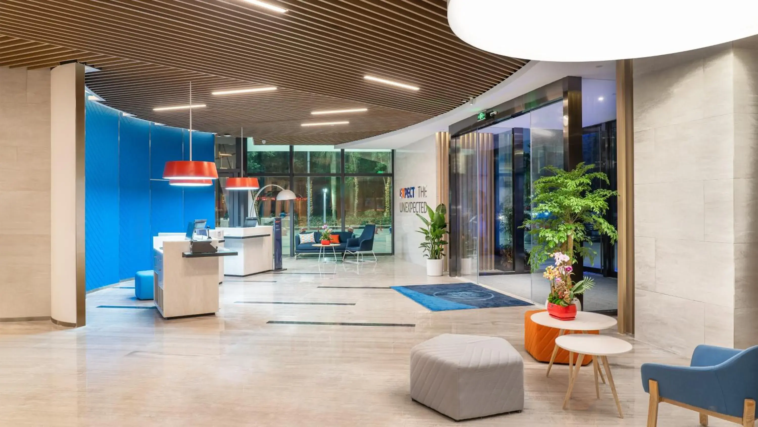 Lobby or reception in Holiday Inn Express Yangjiang City Center by IHG Lobby or reception in Holiday Inn Express Yangjiang City Center by IHG