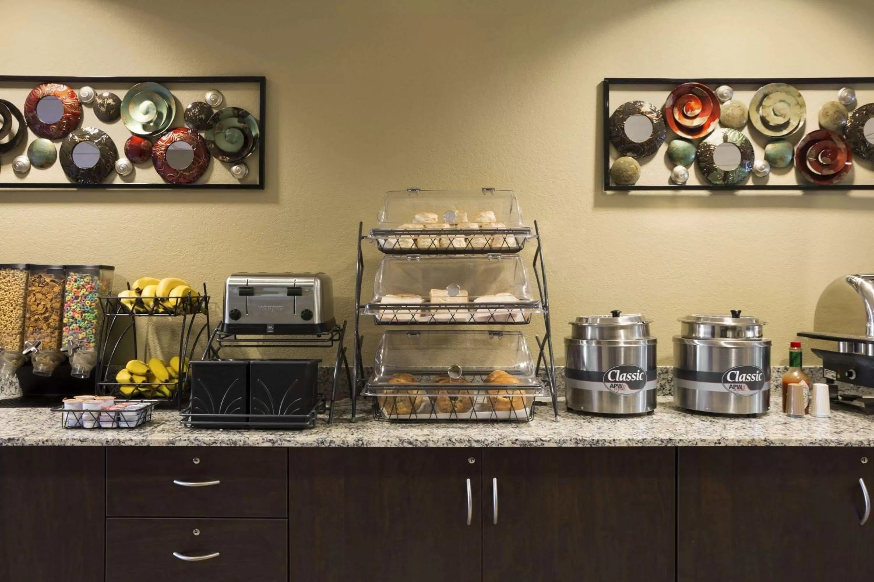 Restaurant/places to eat in Microtel Inn and Suites Carrollton