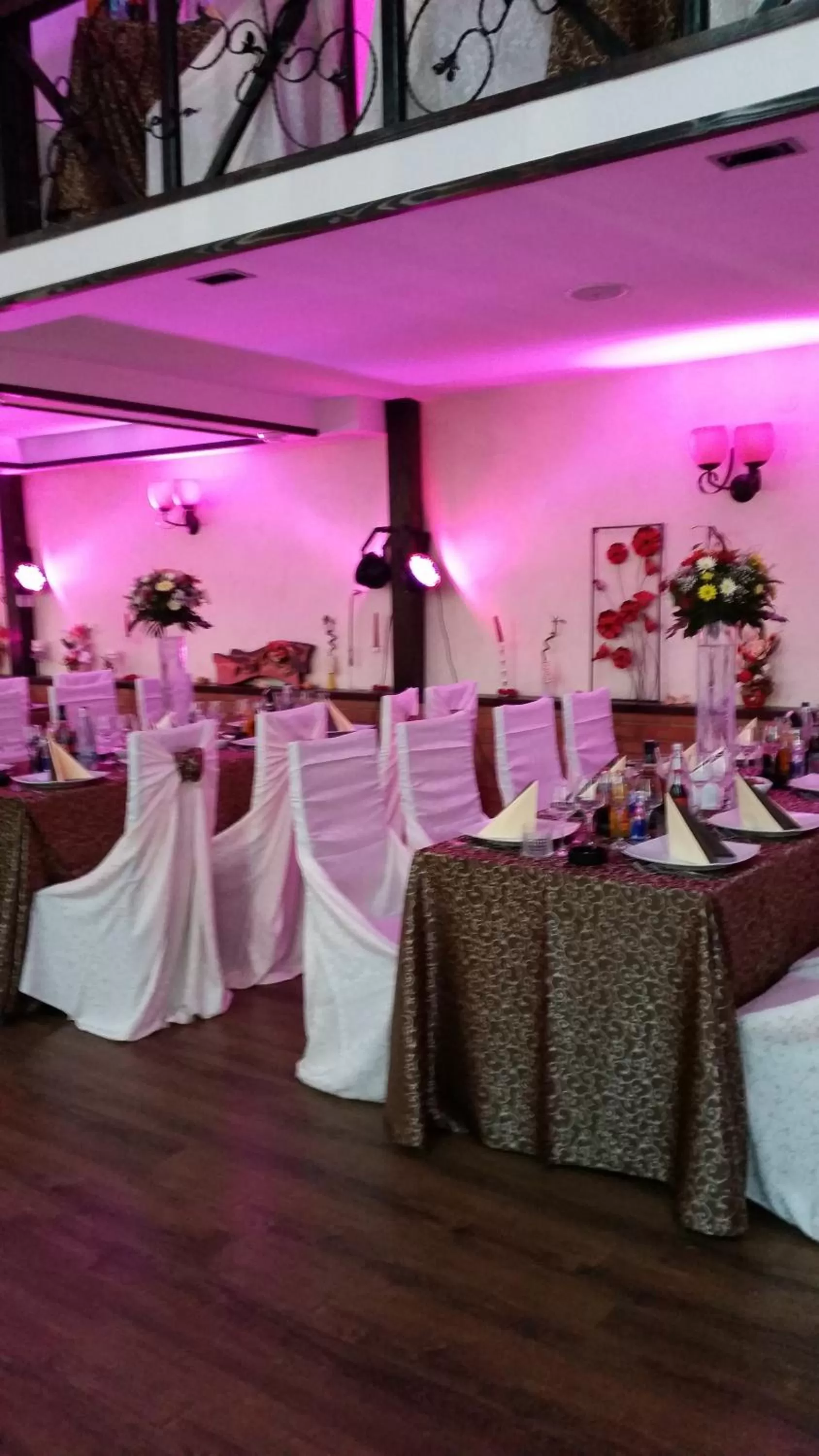 Restaurant/places to eat in Hamlet Hotel