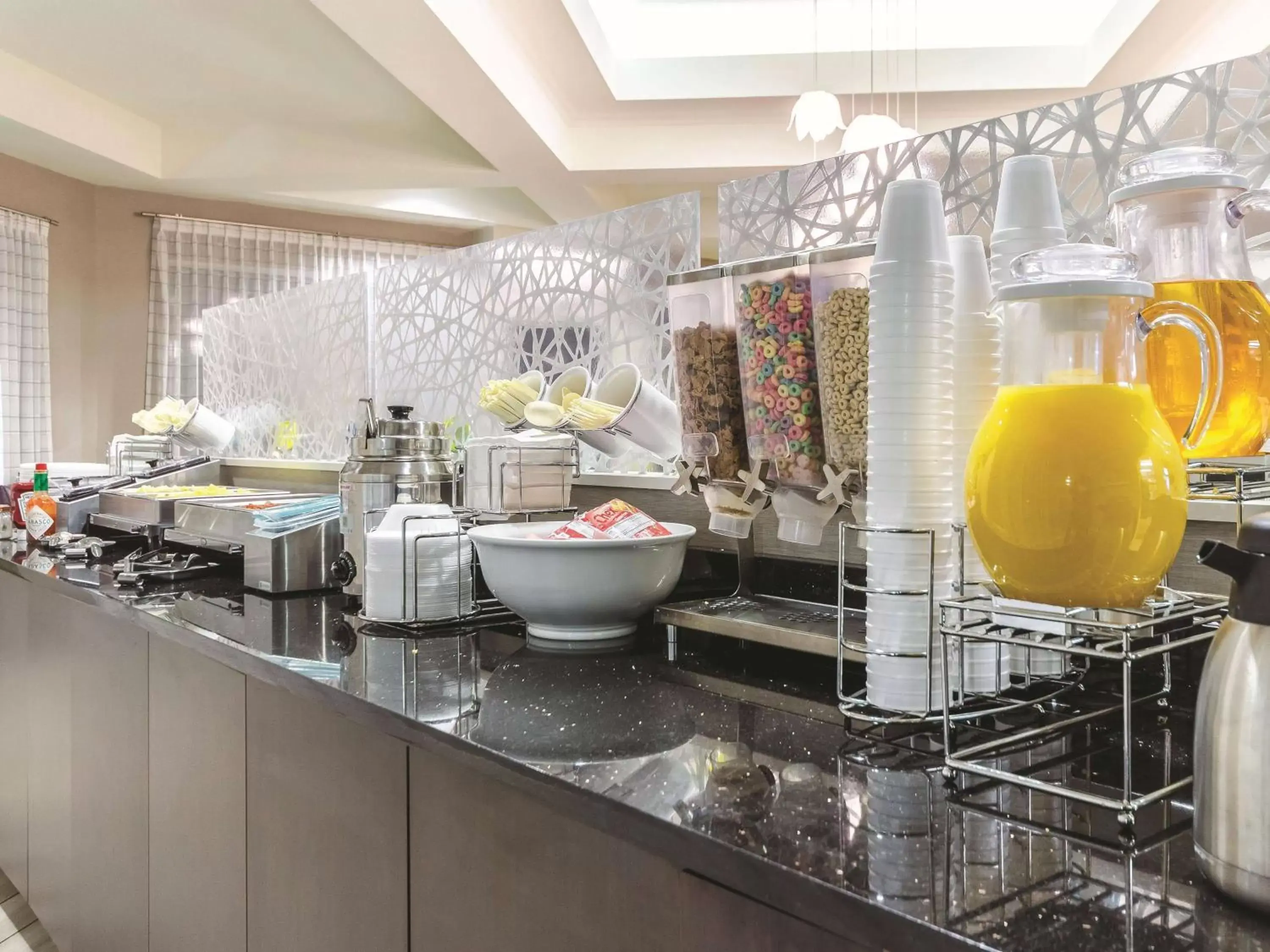 Restaurant/places to eat in La Quinta by Wyndham Grand Junction Airport Restaurant/places to eat in La Quinta by Wyndham Grand Junction Airport