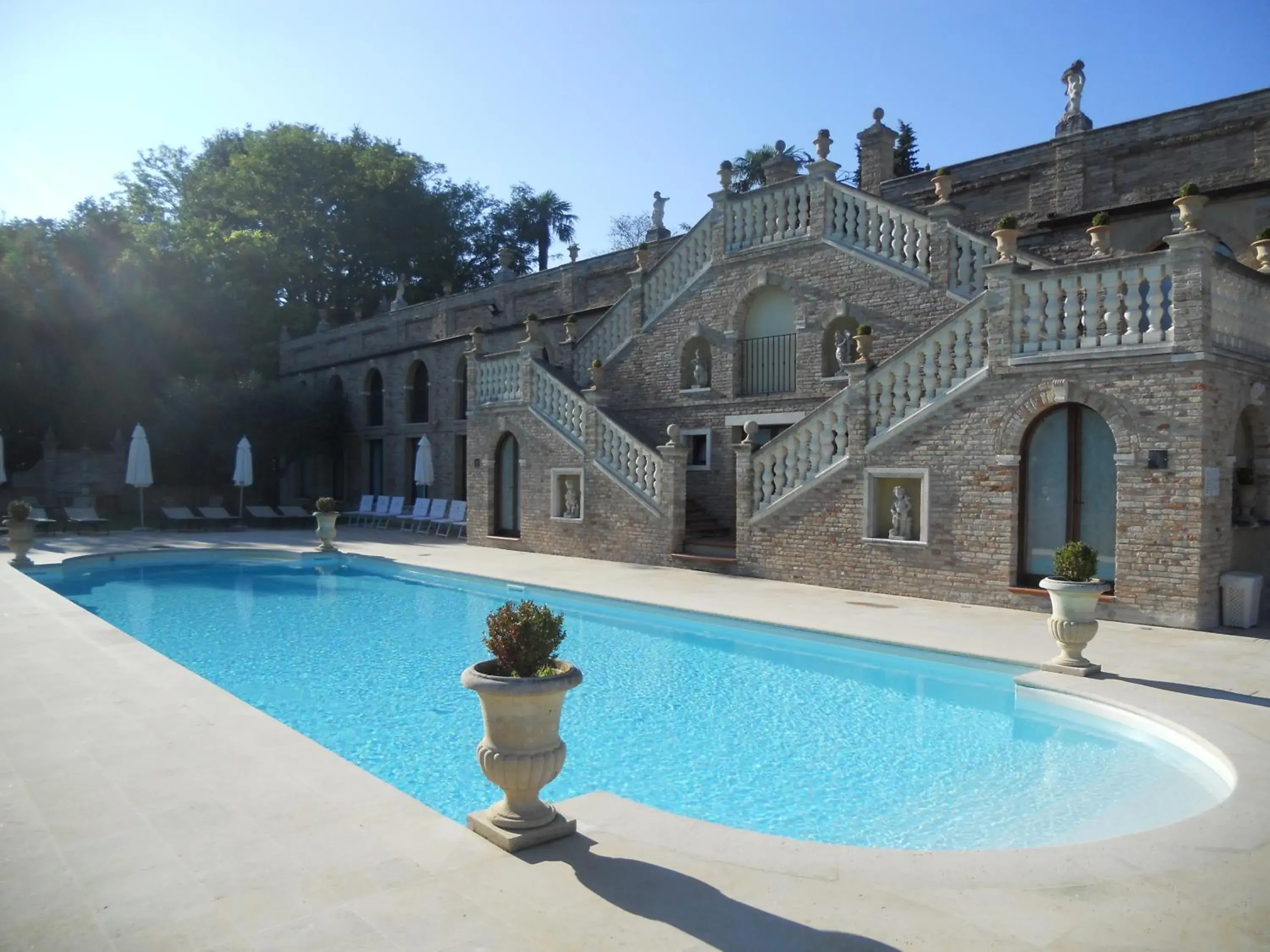 Property building, Swimming Pool in Villa Cattani Stuart