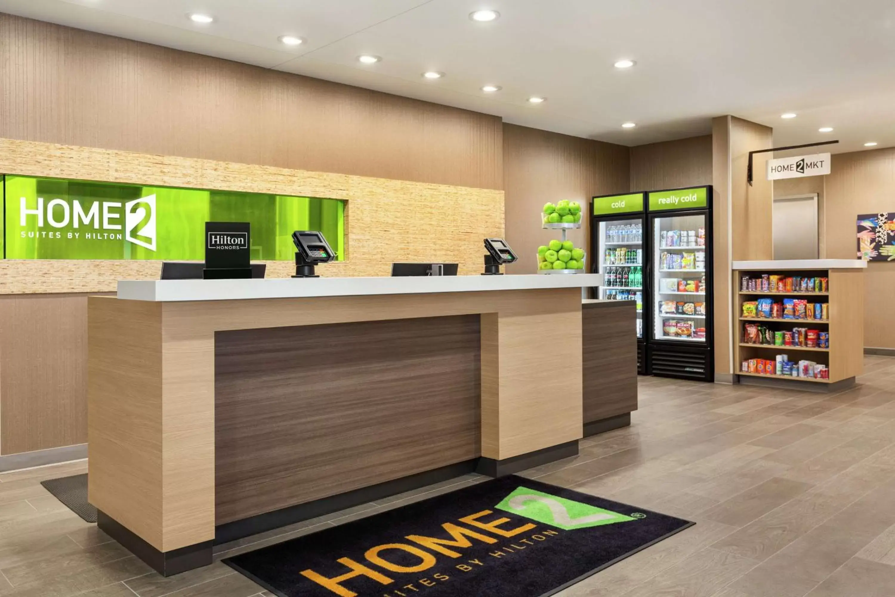 Dining area, Lobby/Reception in Home2 Suites By Hilton Portland Airport