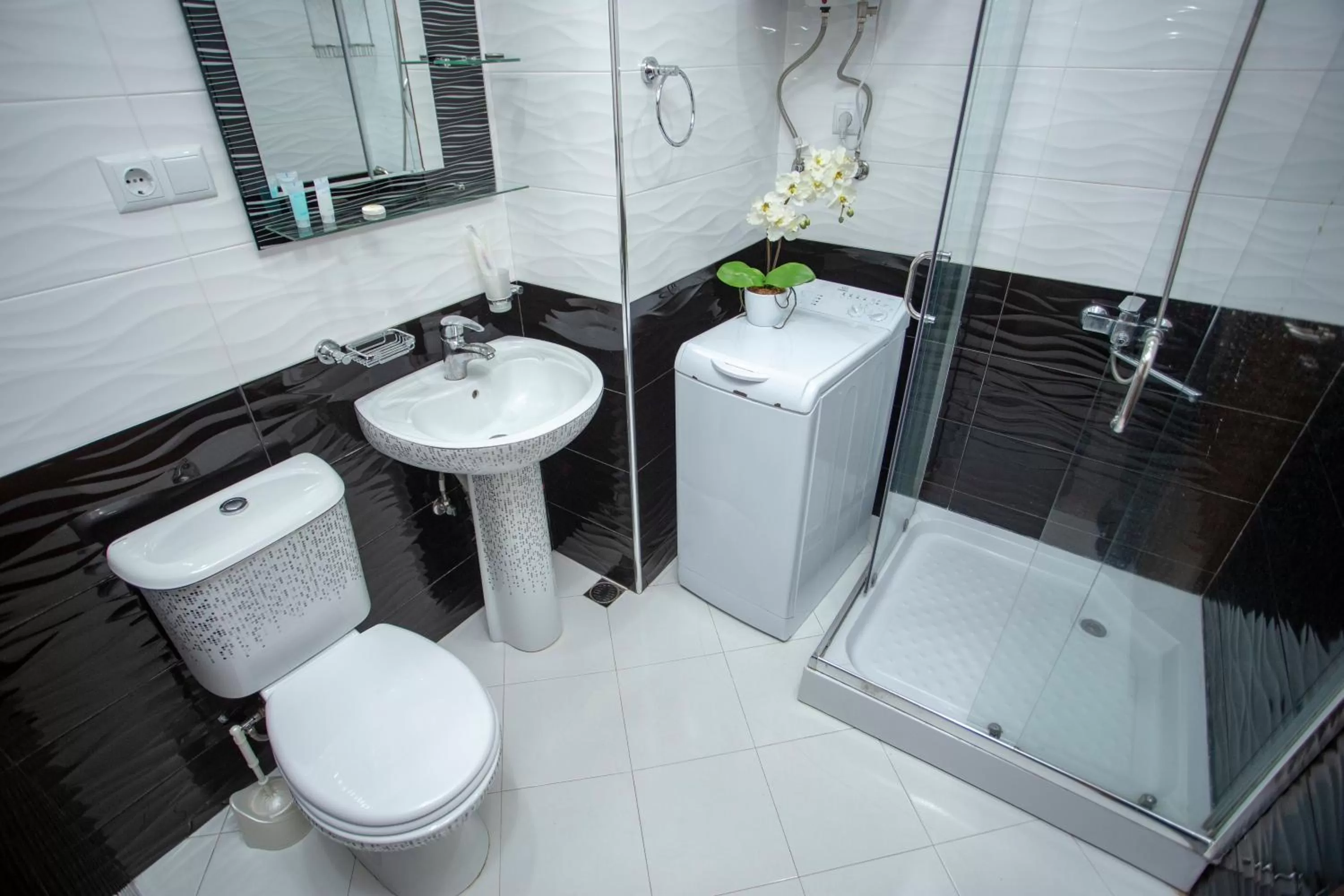 Shower in Blue Star Batumi