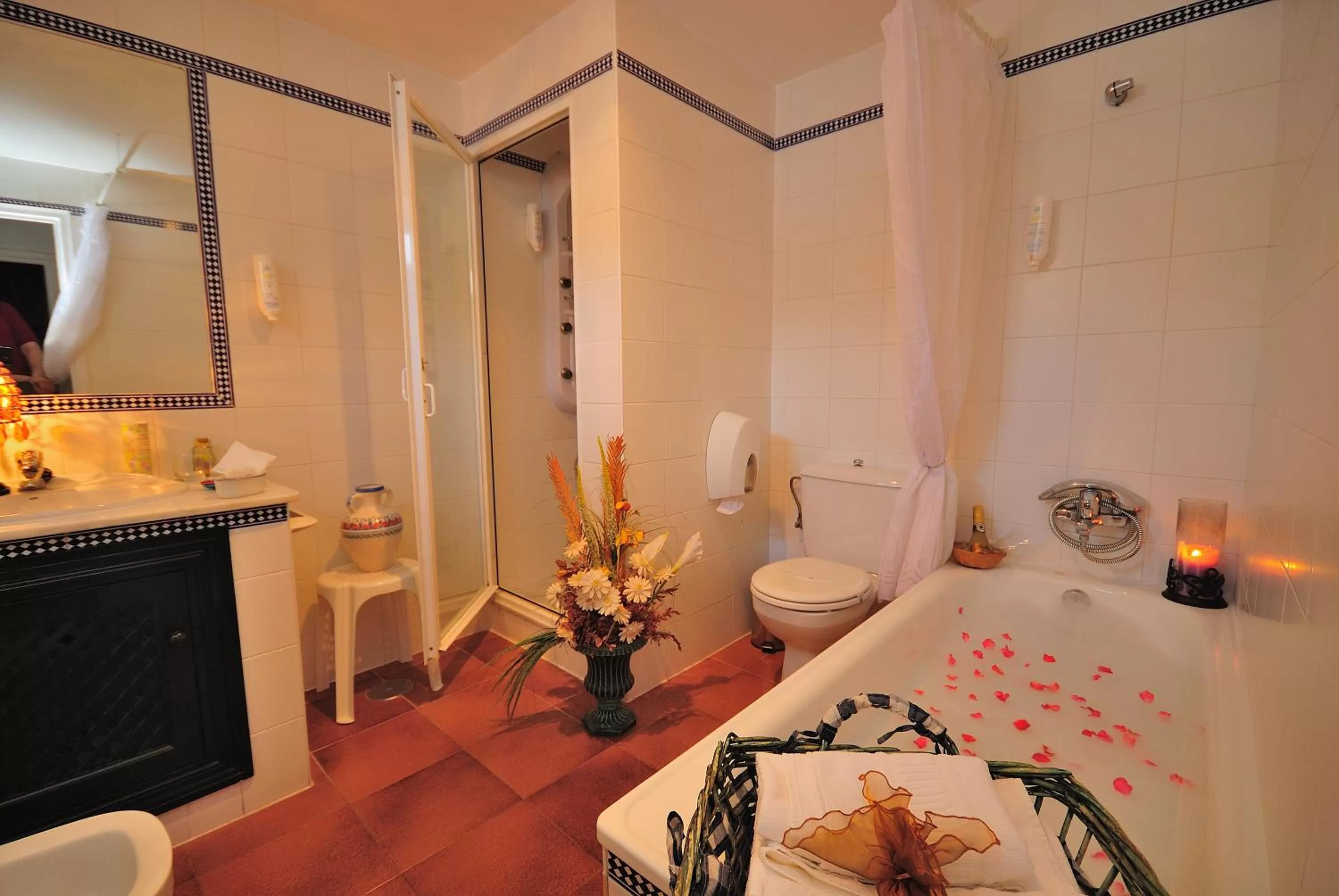 Shower in Hacienda El Santiscal Adults Only