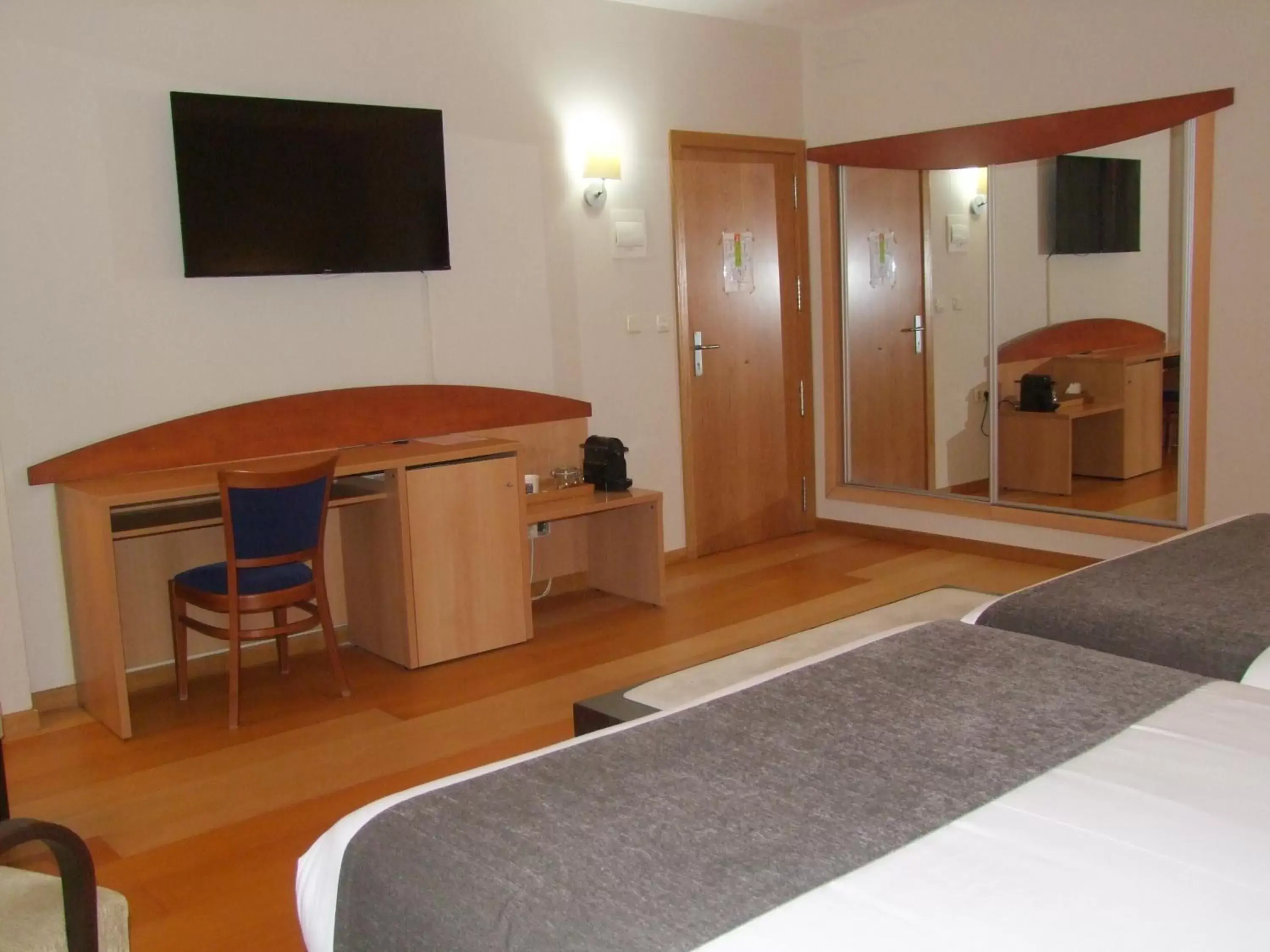 Photo of the whole room, TV/Entertainment Center in Real Ferrol
