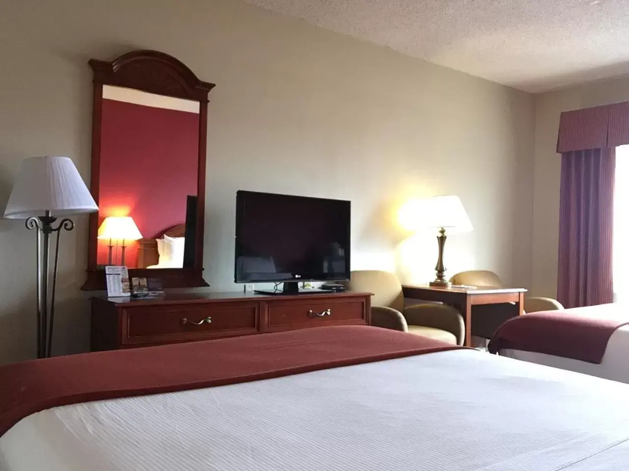 Day, Room Photo in Baymont Inn & Suites by Wyndham Holbrook