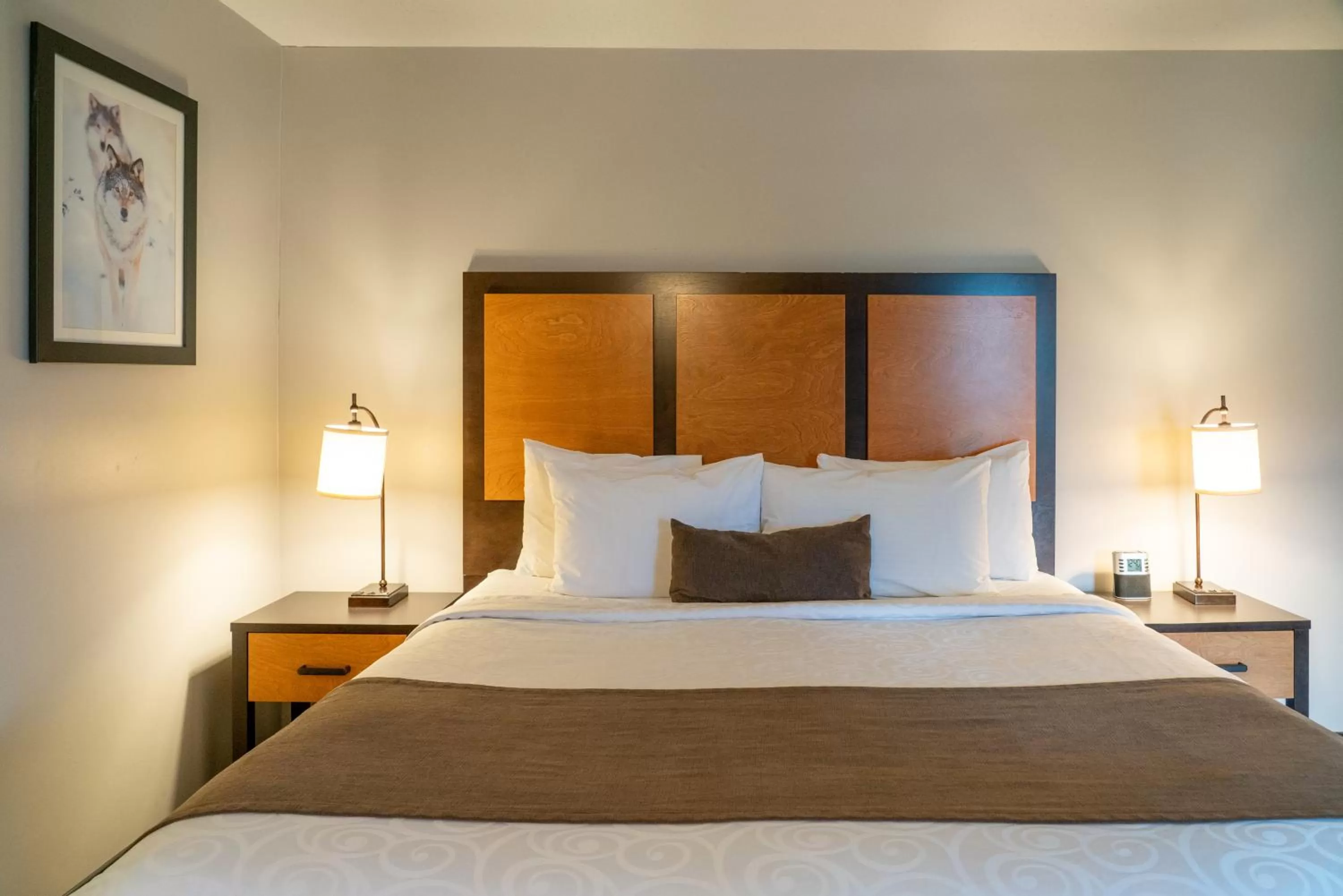 Bed in Pocaterra Inn & Waterslide