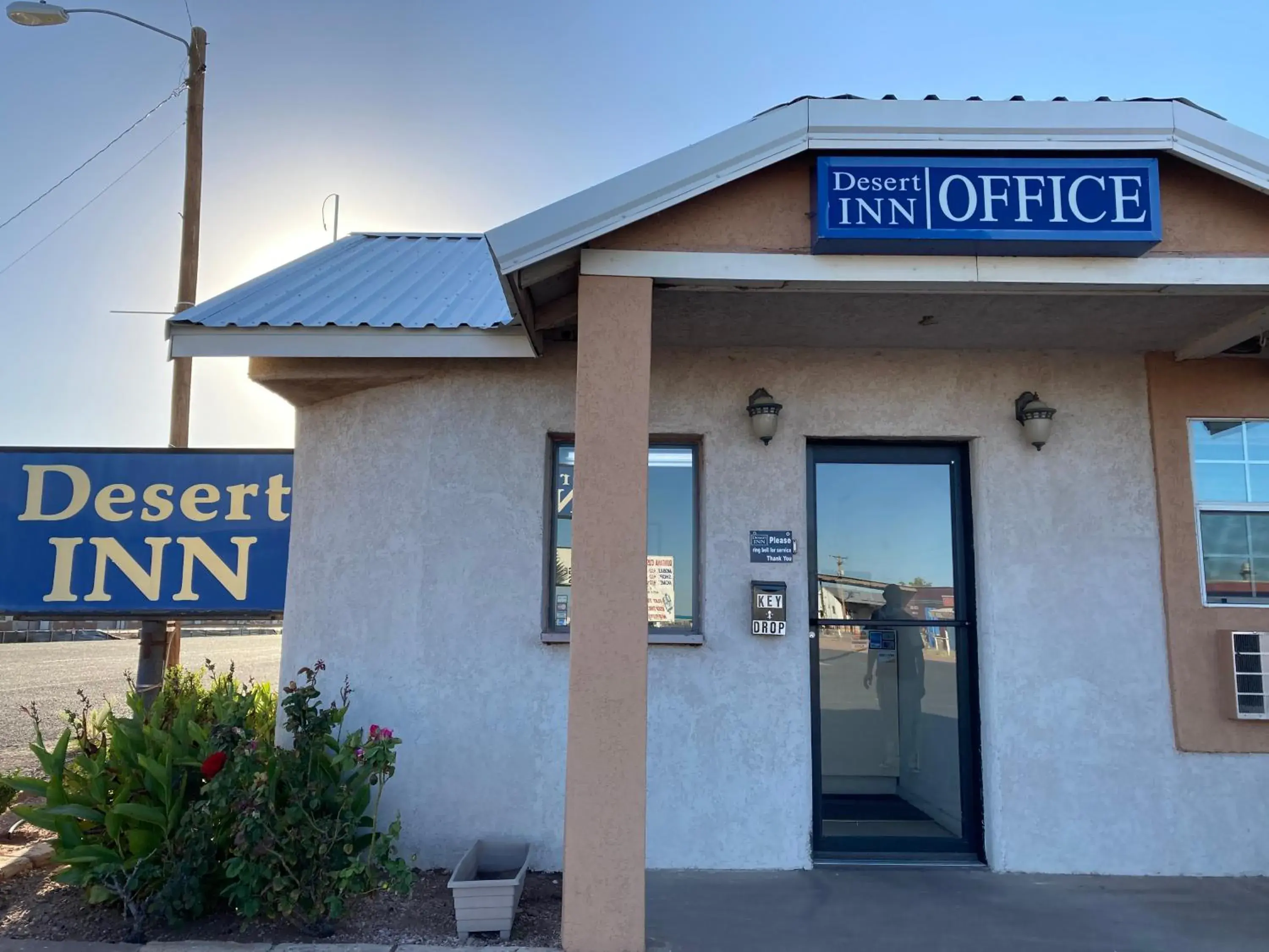 Property Logo/Sign in Desert Inn