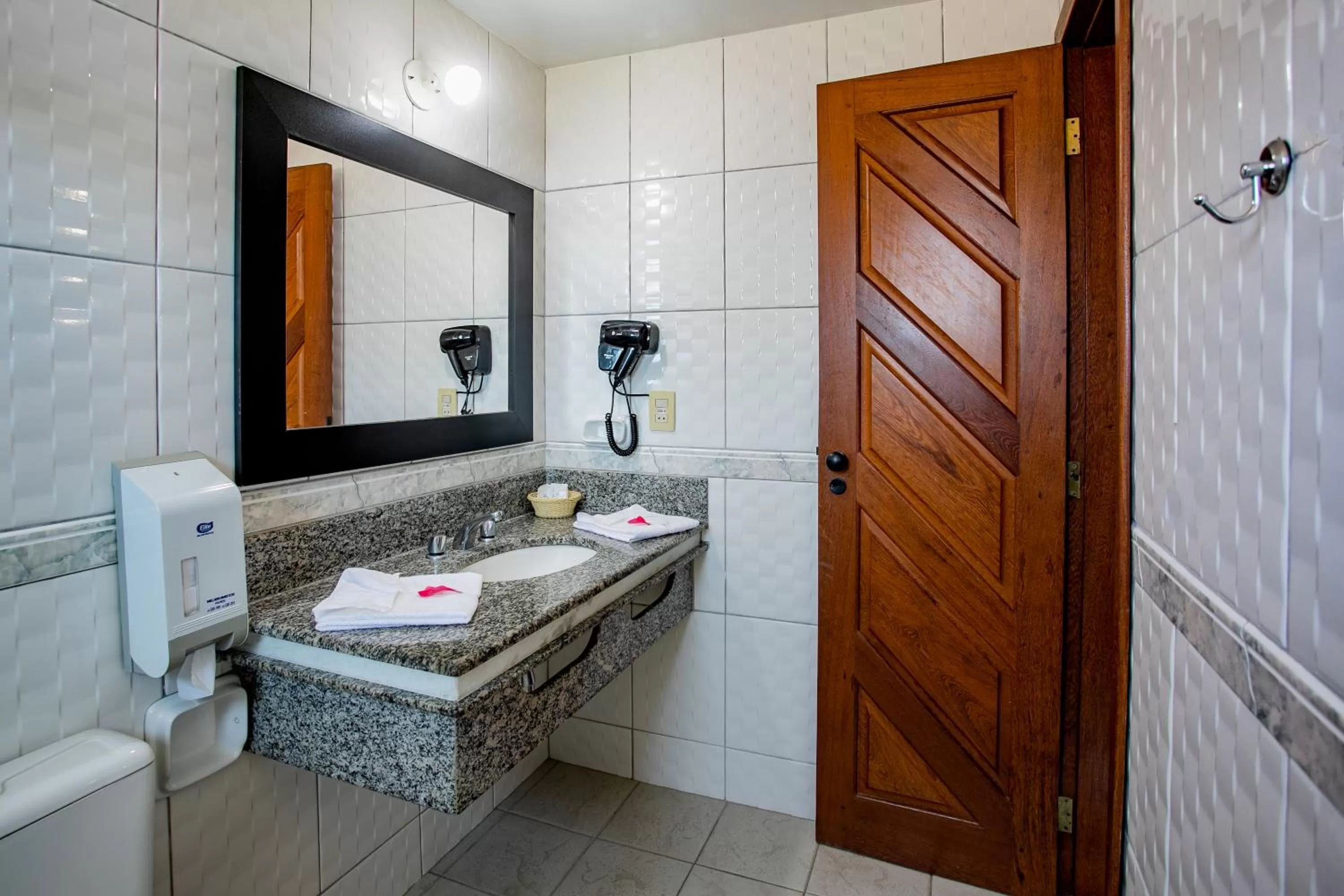 Bathroom in Brisa da Praia Park Hotel