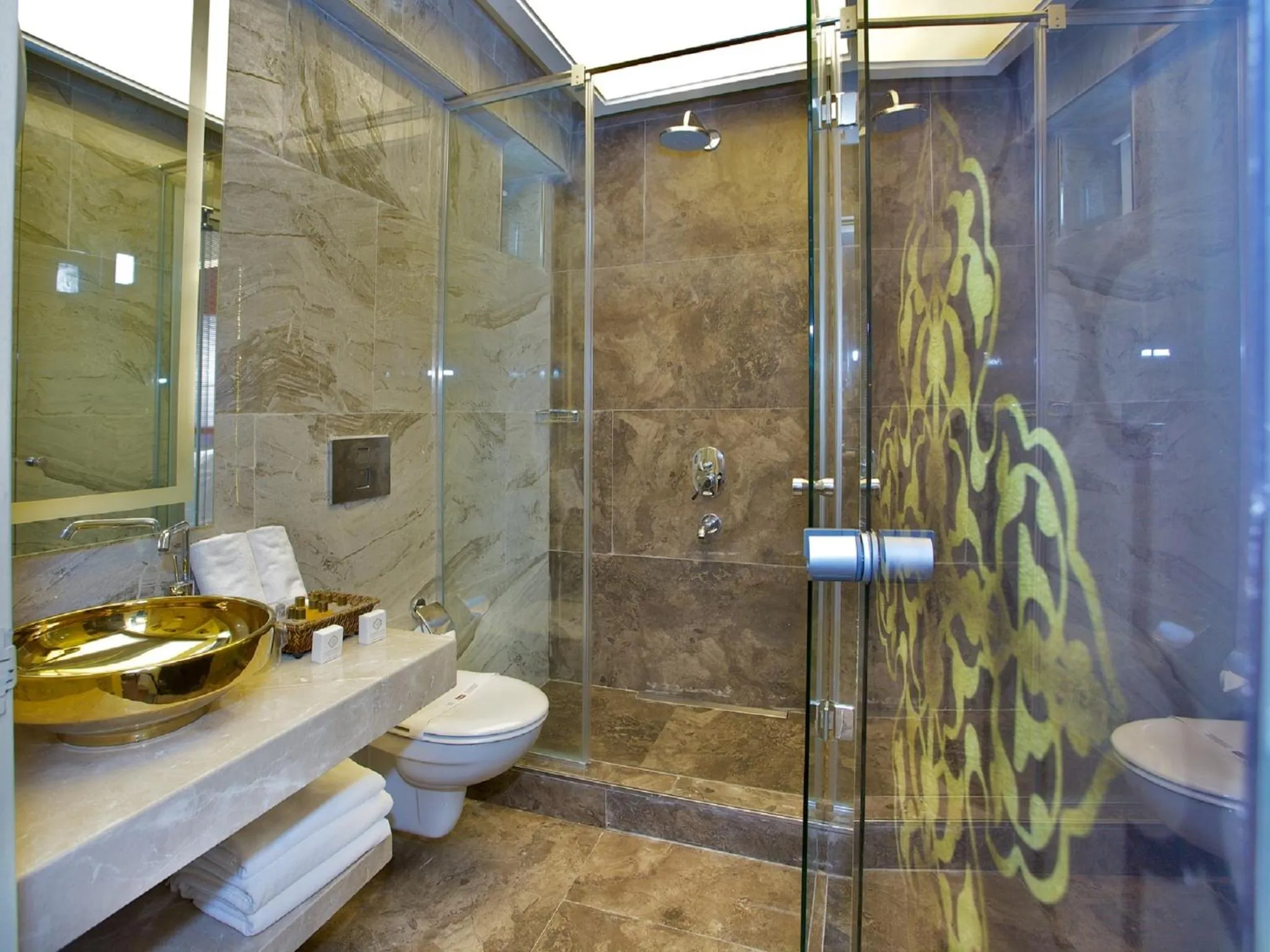 Shower in Taksim Star Hotel