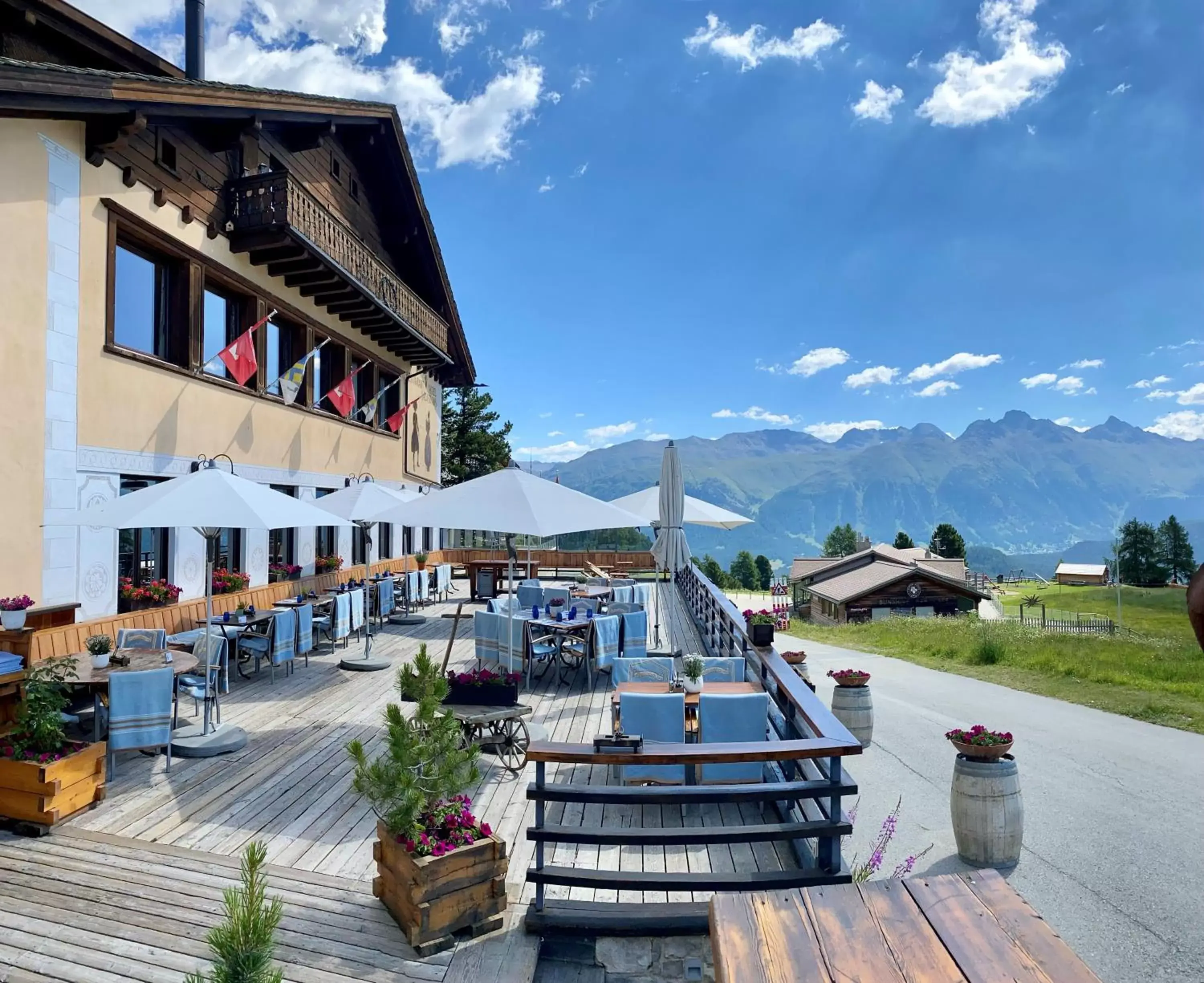 Balcony/Terrace, Property Building in Hotel Salastrains