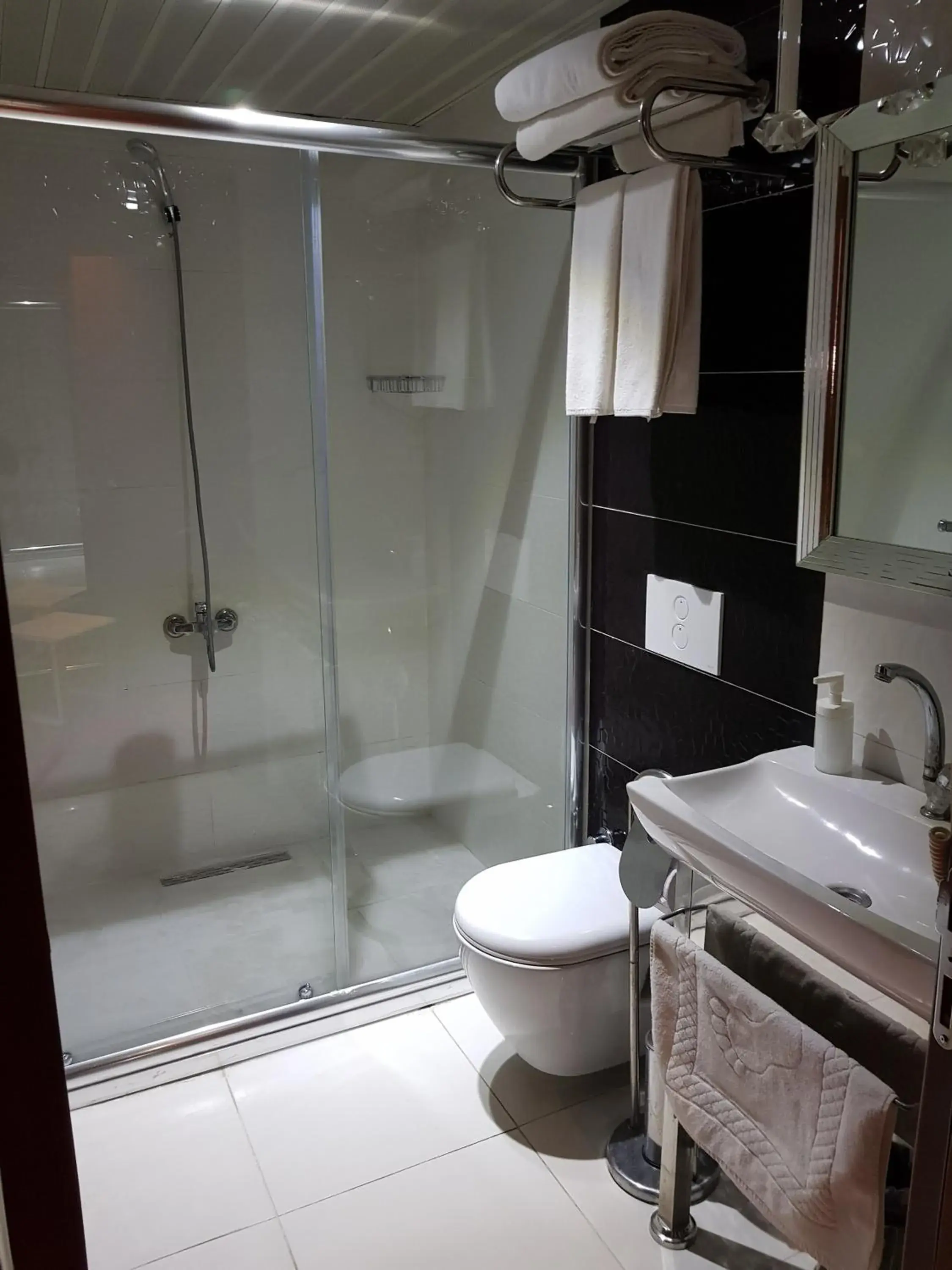 Bathroom in Ismira Hotel Ankara