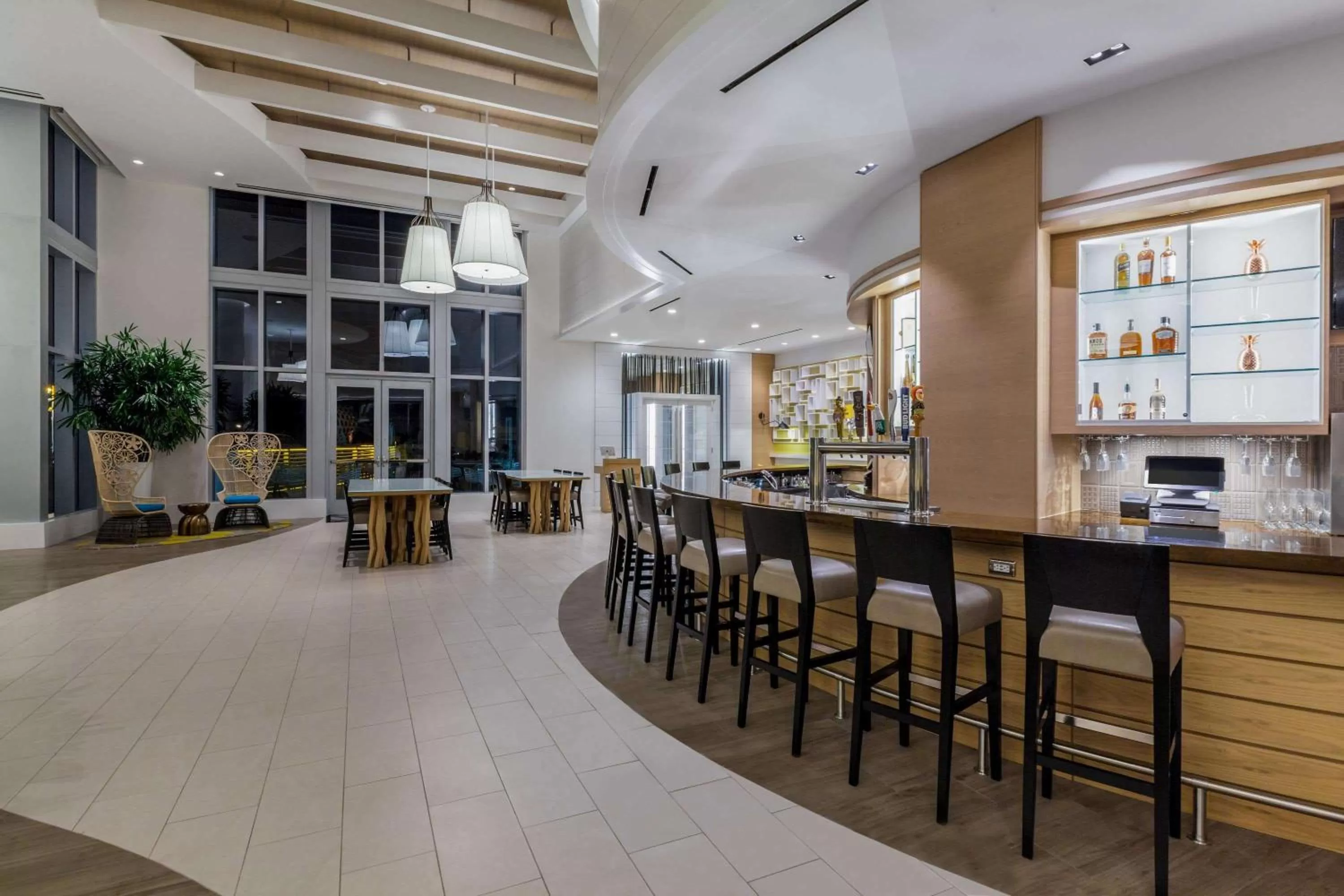 Lounge or bar in Wyndham Grand Clearwater Beach