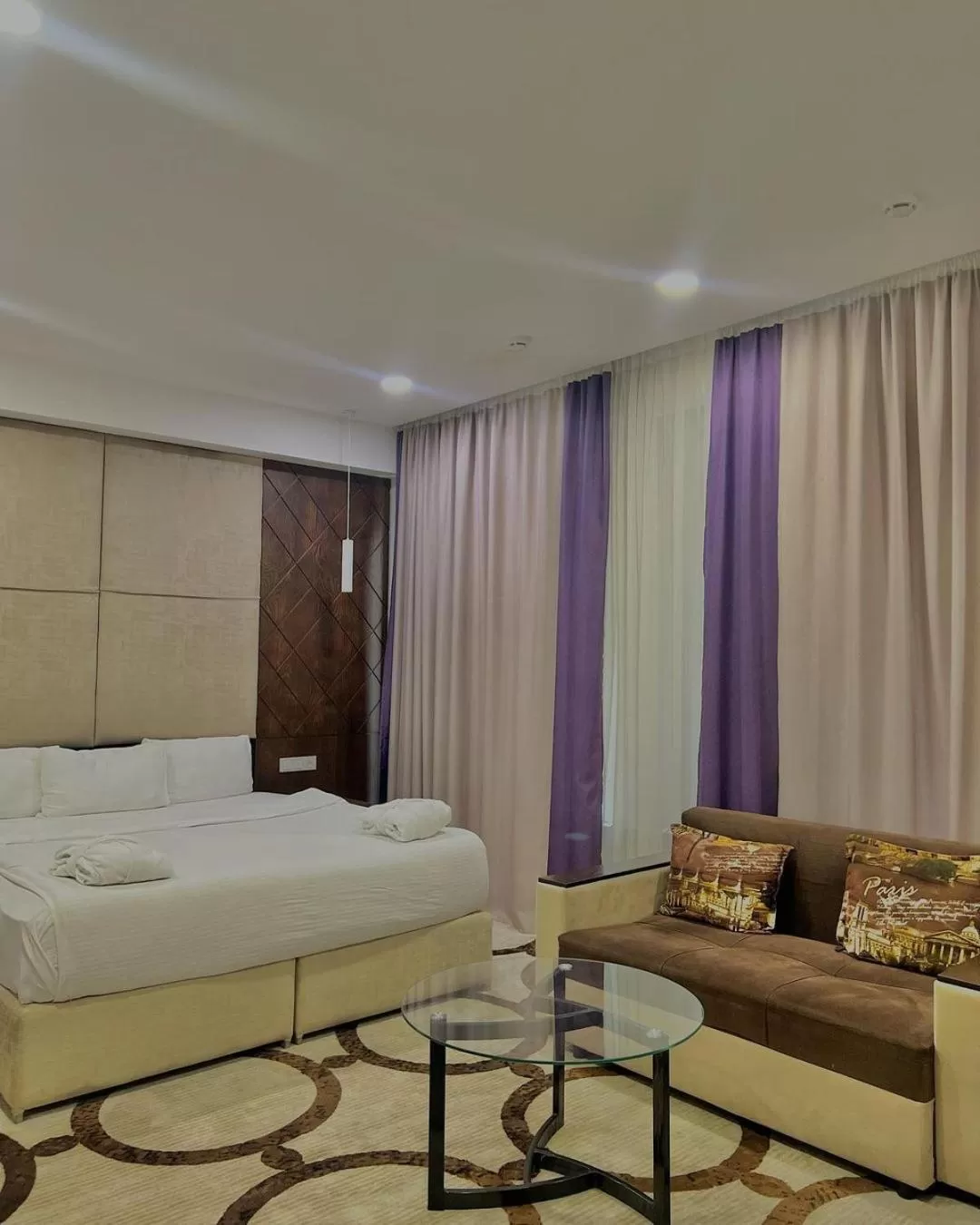 Bed in East Palace Hotel