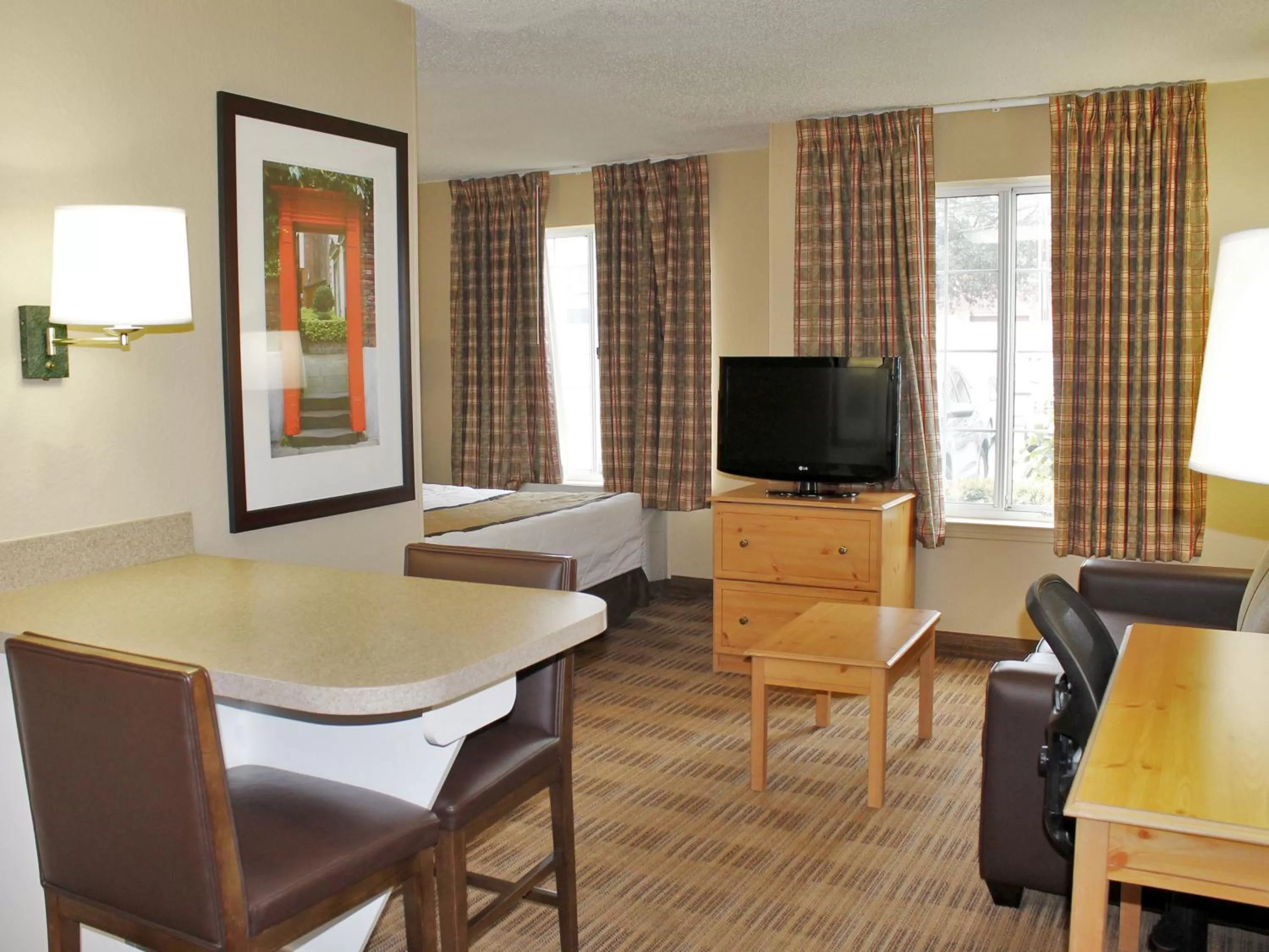 Photo of the whole room in Extended Stay America Suites - Cleveland - Airport - North Olmsted