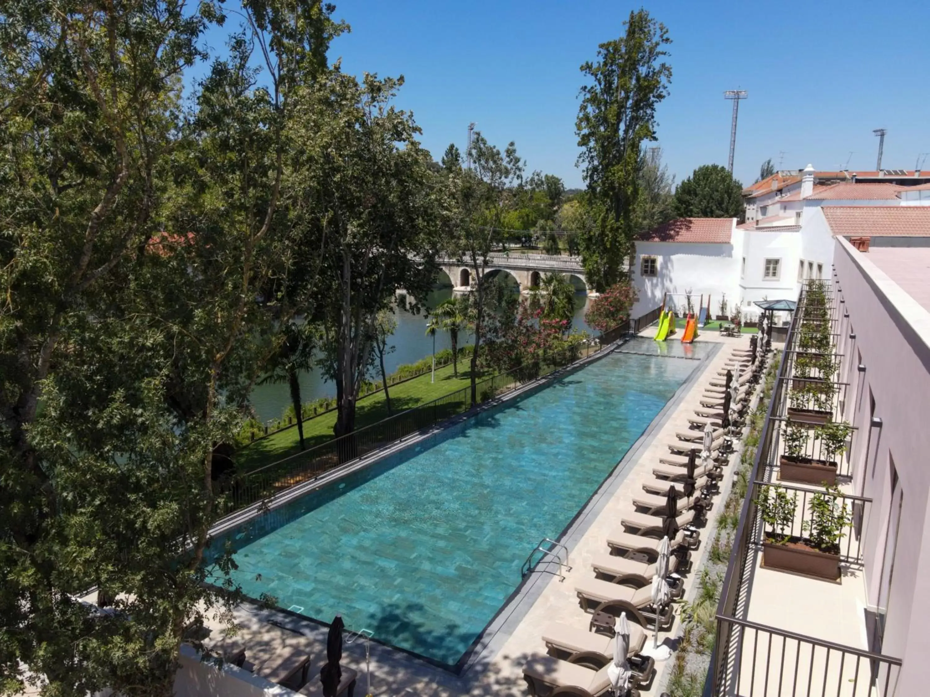 Solarium, Pool View in Vila Gale Collection Tomar