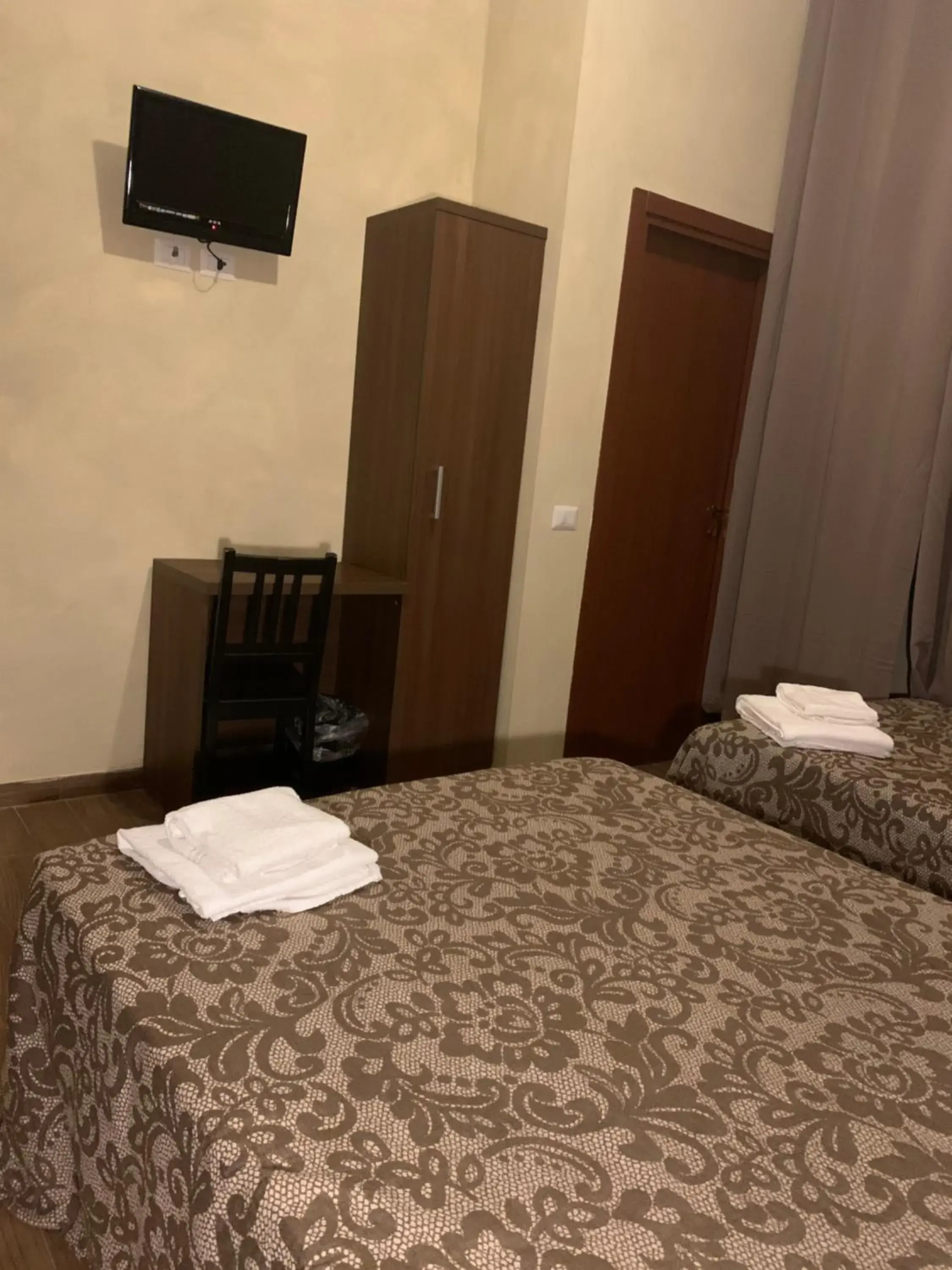 Bed in Albergo Corvetto Corso Lodi