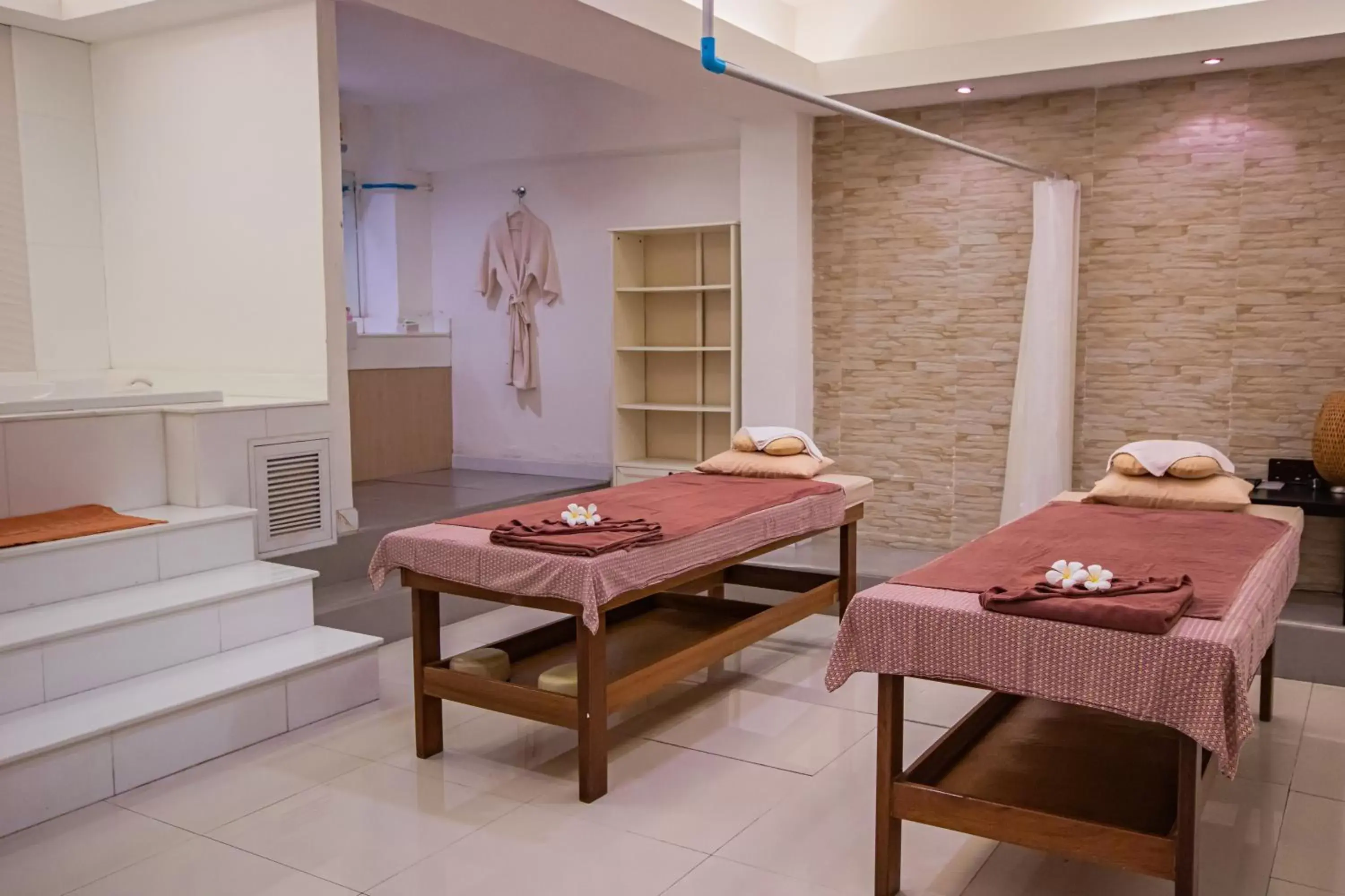 Spa and wellness centre/facilities in Avana Hotel and Convention Centre SHA Extra Plus