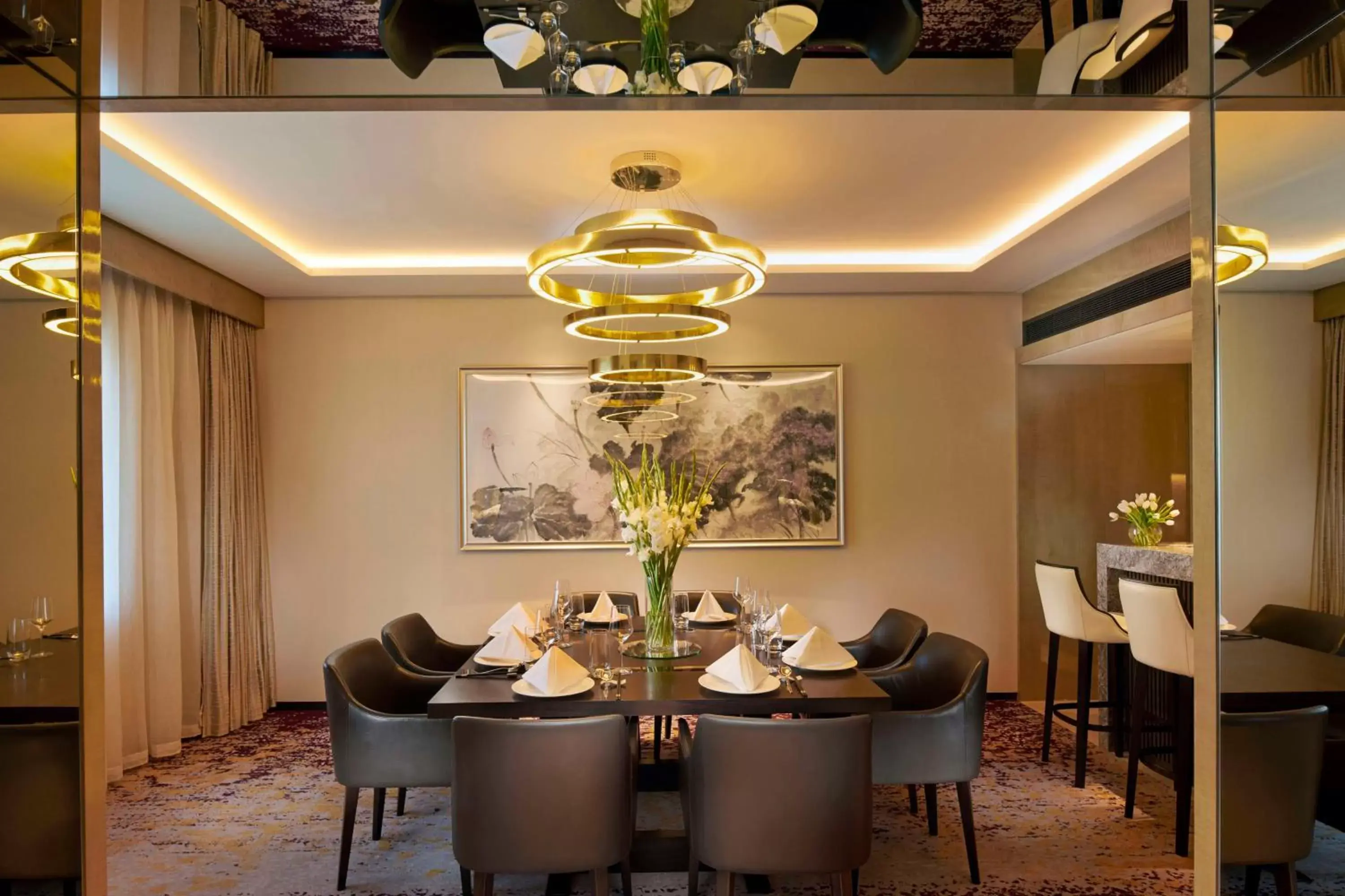 Photo of the whole room, Restaurant/Places to Eat in Kempinski Hotel Beijing Yansha Center