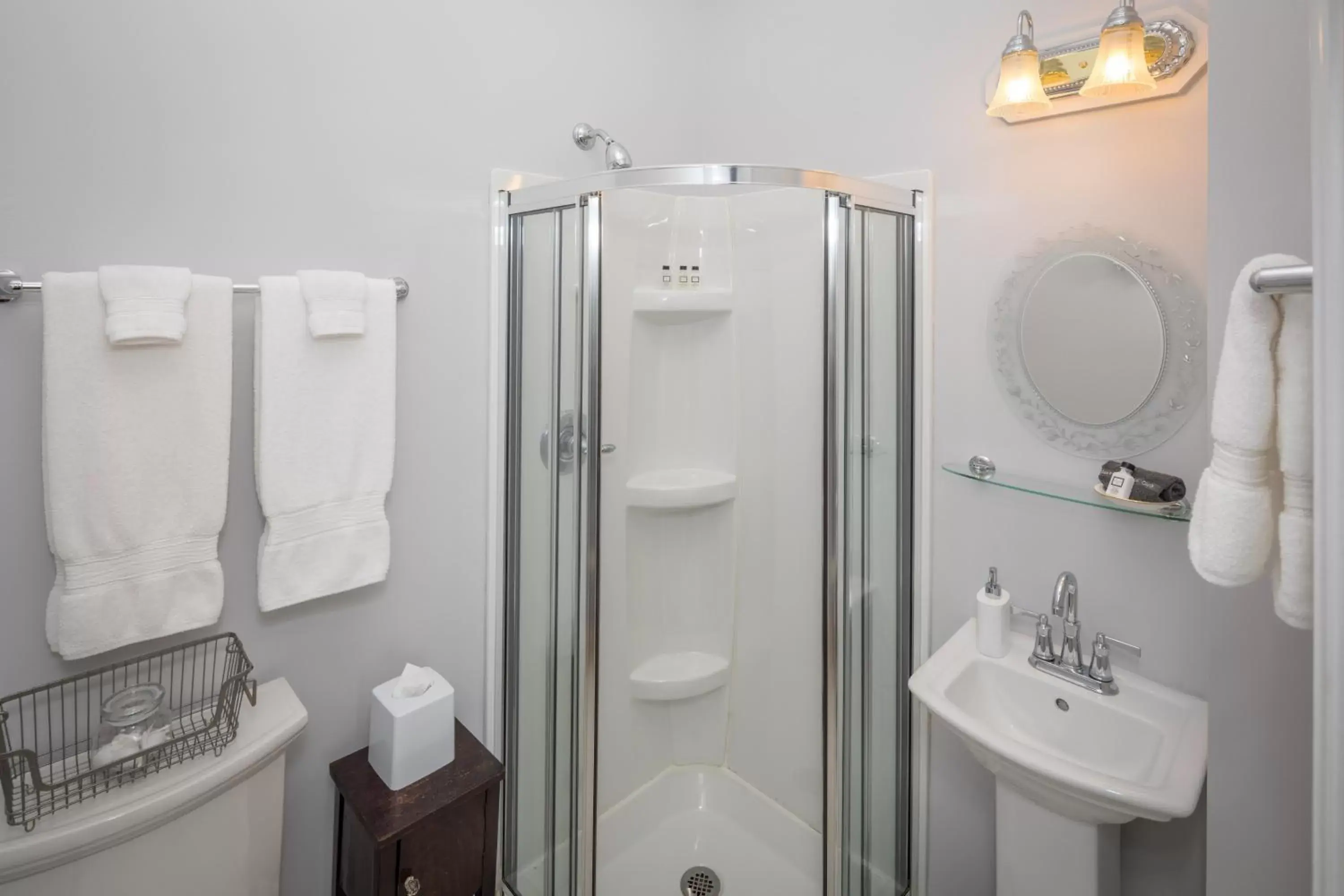 Shower, Bathroom in Aldrich Guest House