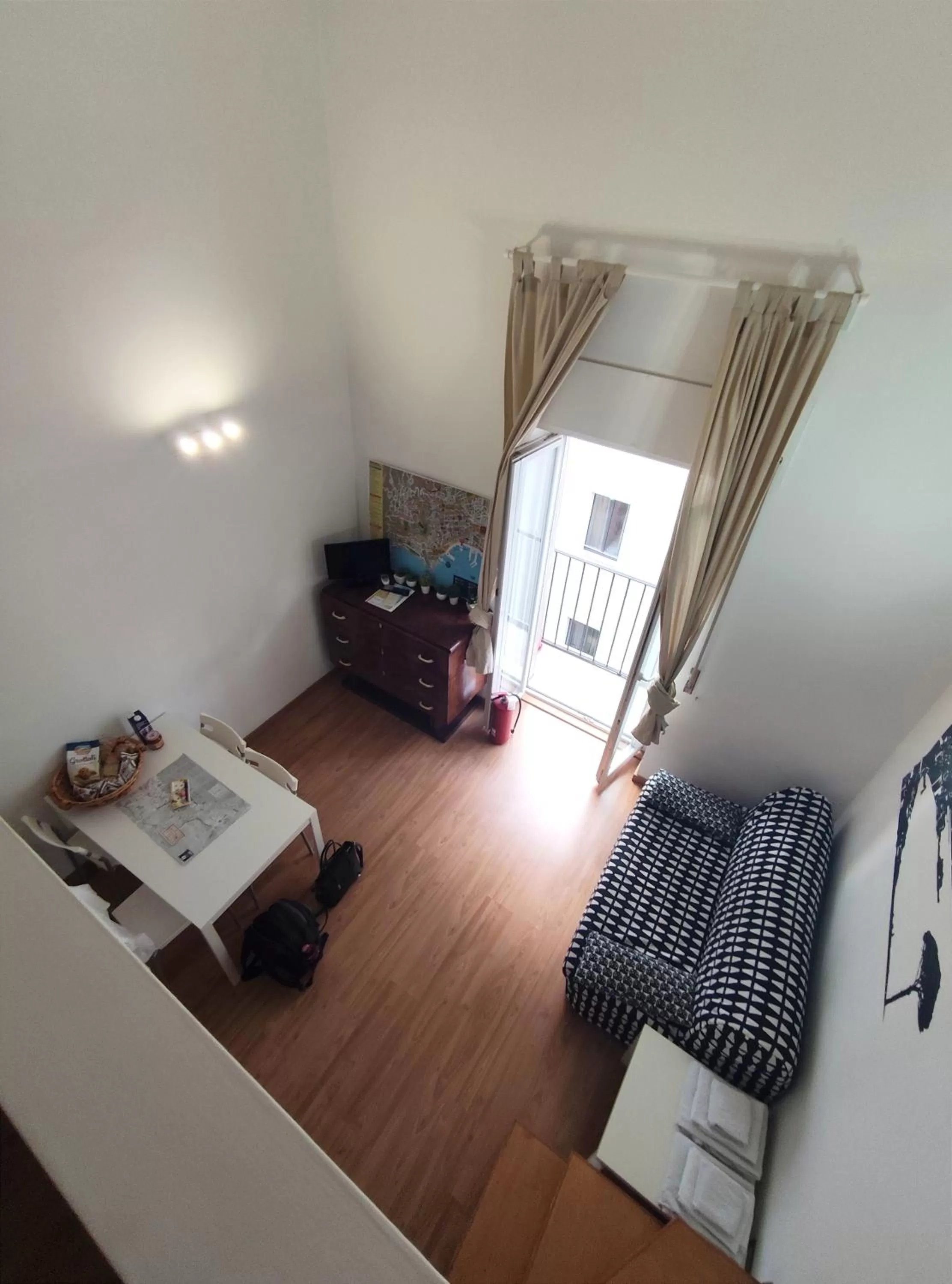 Photo of the whole room, Bed in Ale & Tizy House