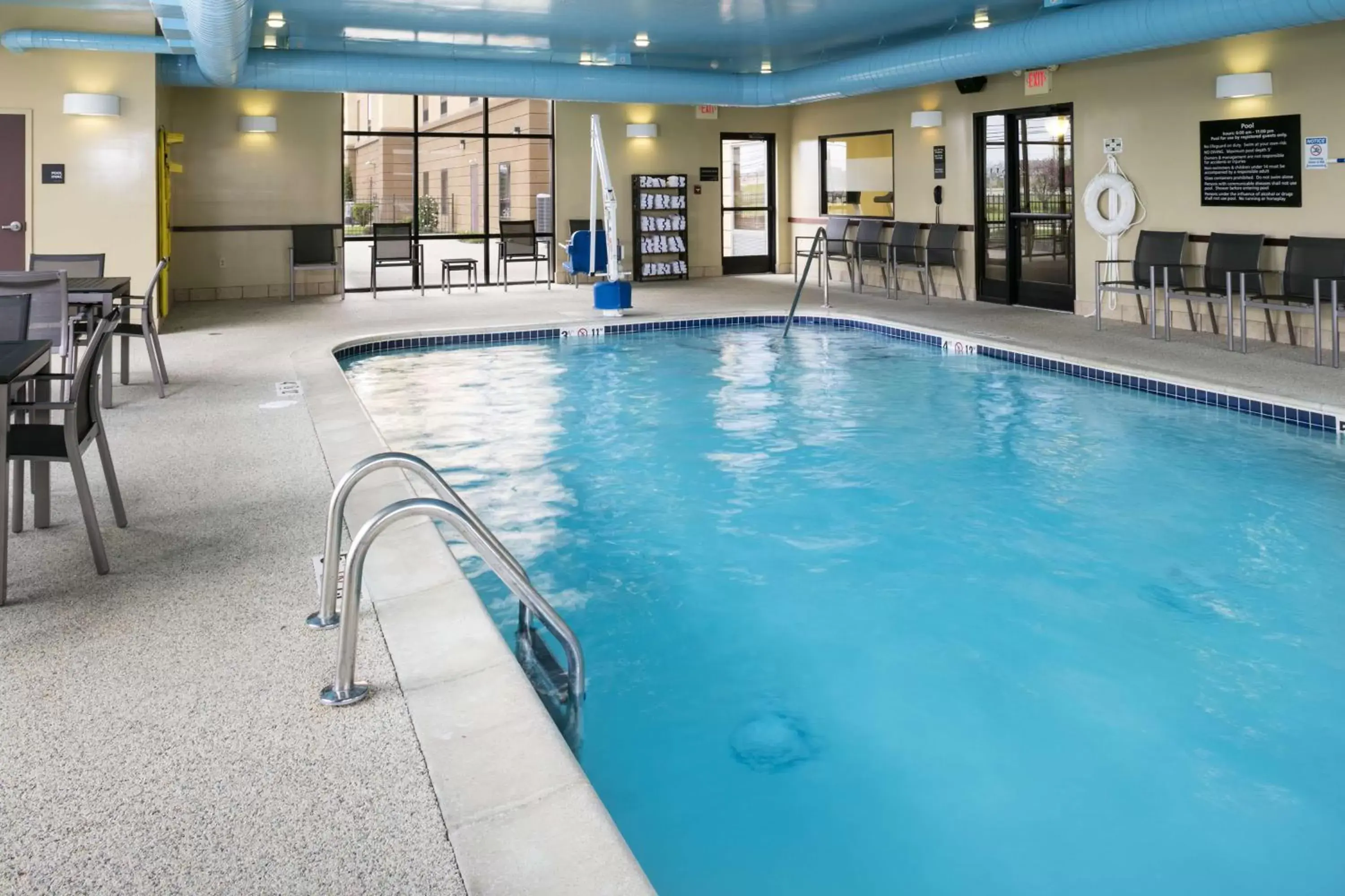 Pool view, Swimming Pool in Hampton Inn & Suites Toledo-Perrysburg