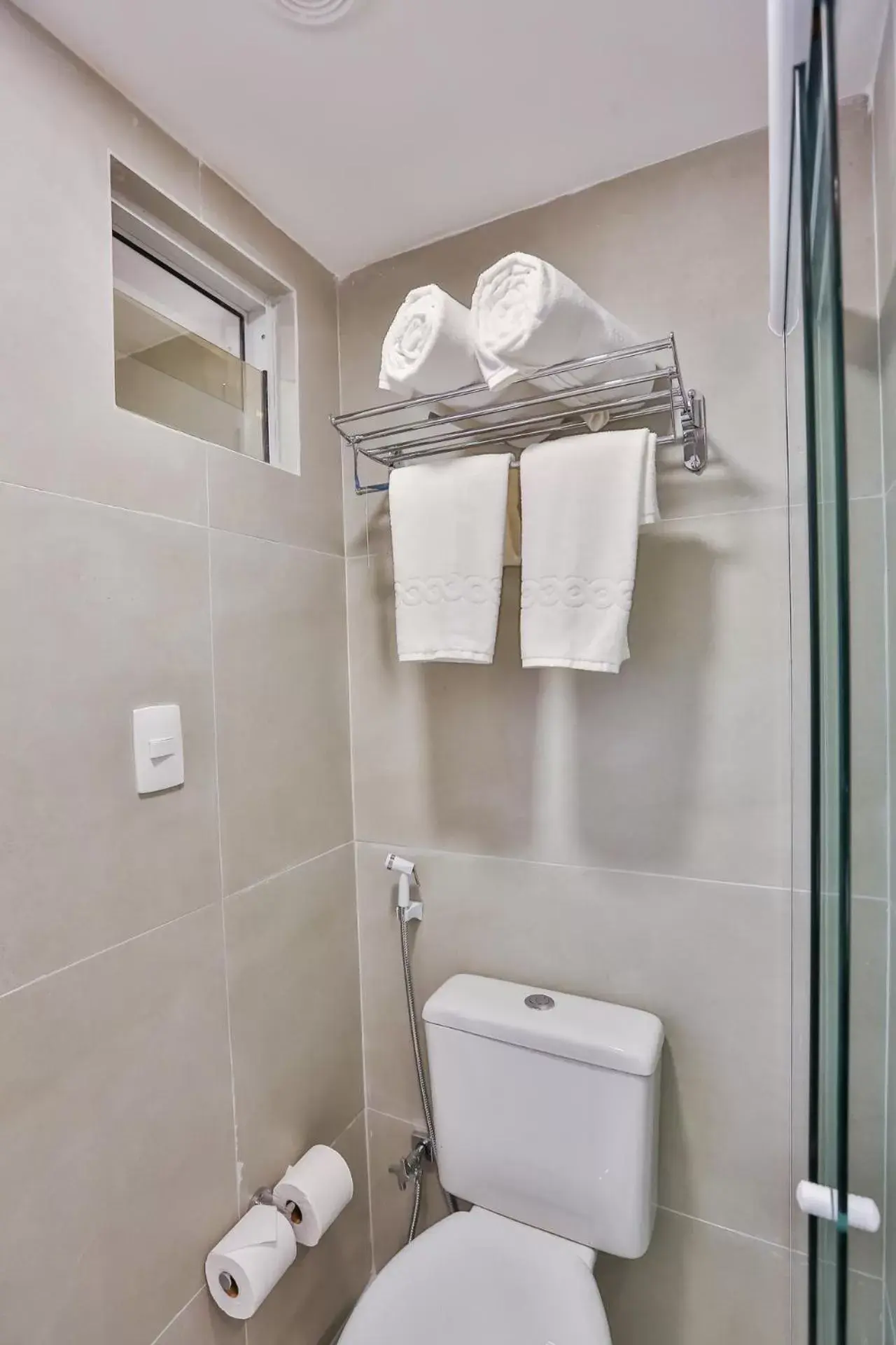 Shower, Bathroom in Quality Suítes João Pessoa