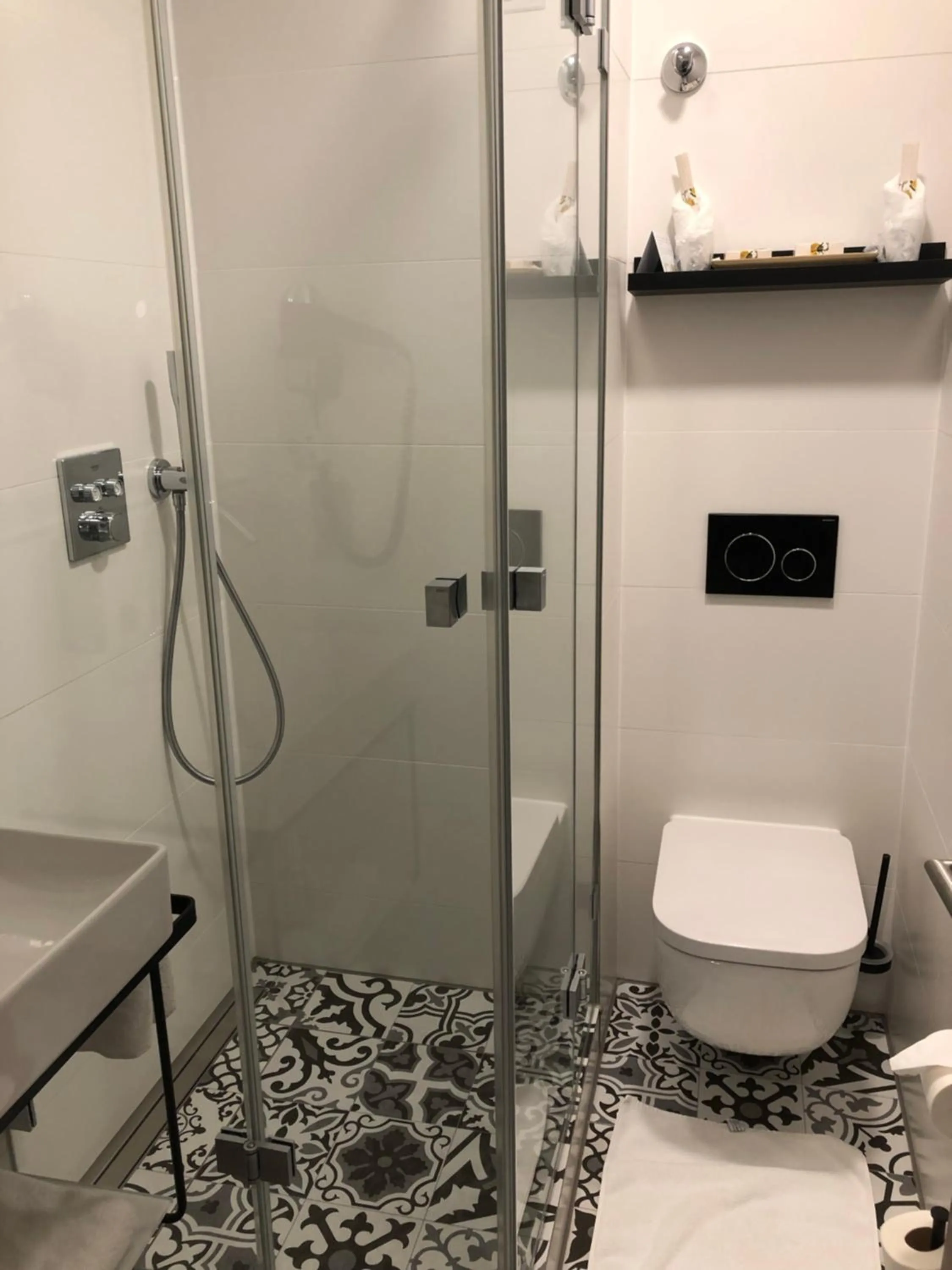 Shower in Belle Blue Zentrum